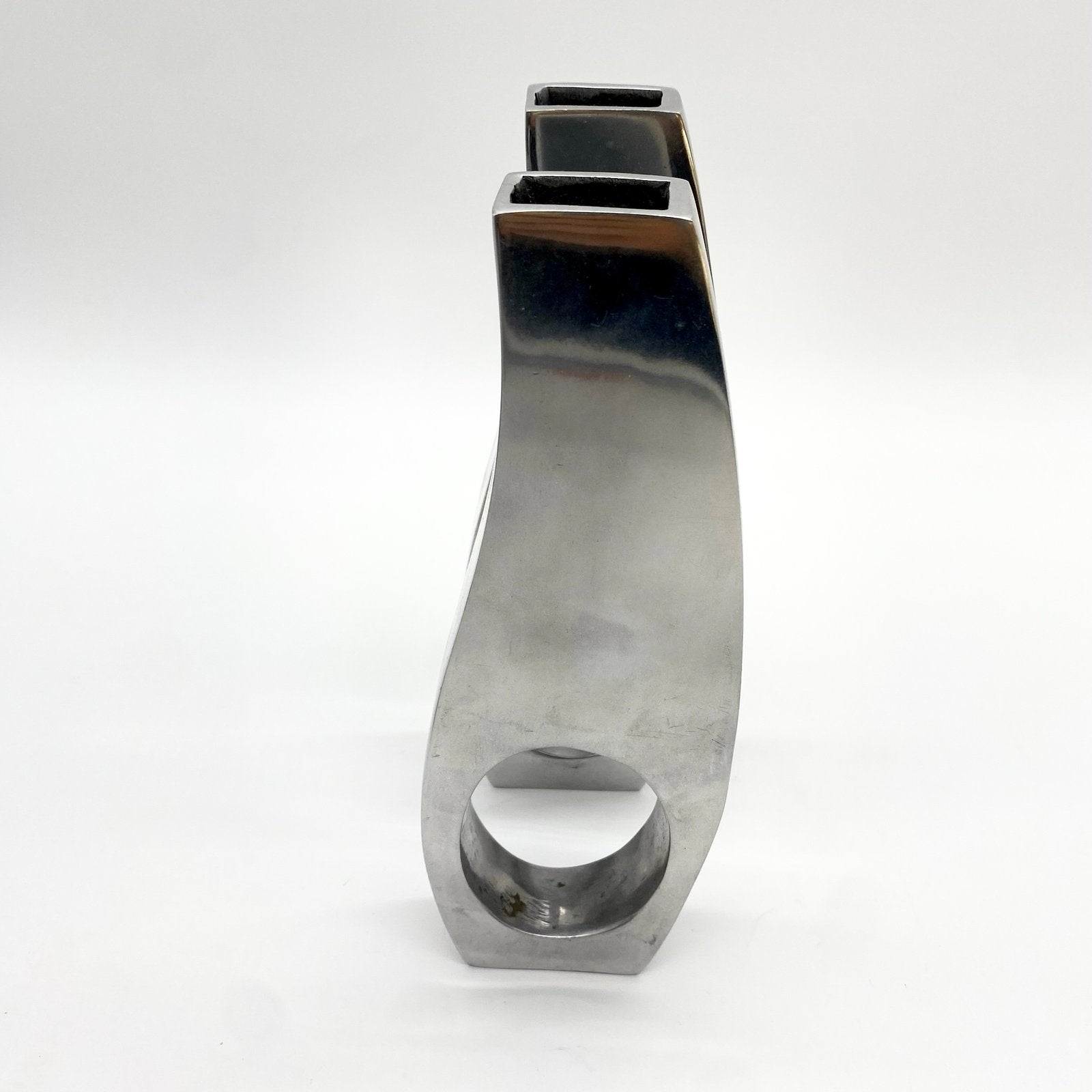 PAIRE DE VASES SCULPTURAUX/ FONTE D’ALUMINIUM –1970s