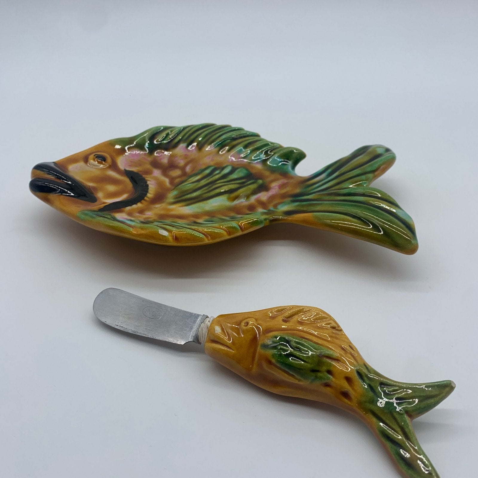 BEURRIER / COUTEAU "POISSON", VALLAURIS, 1960s
