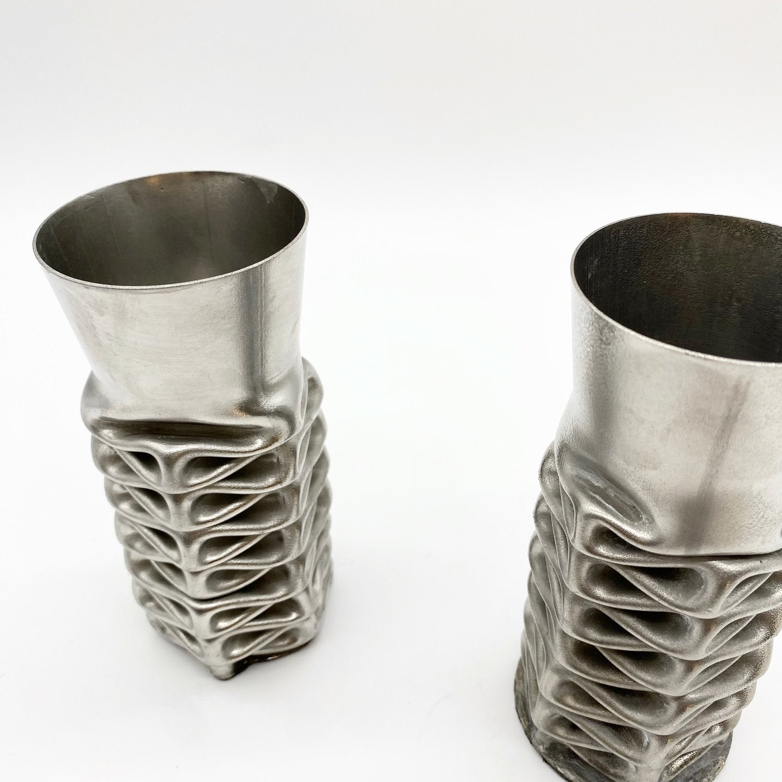 PAIRE DE VASES "COMPRESSION" PAR JACQUES MONIQUET – 1970s