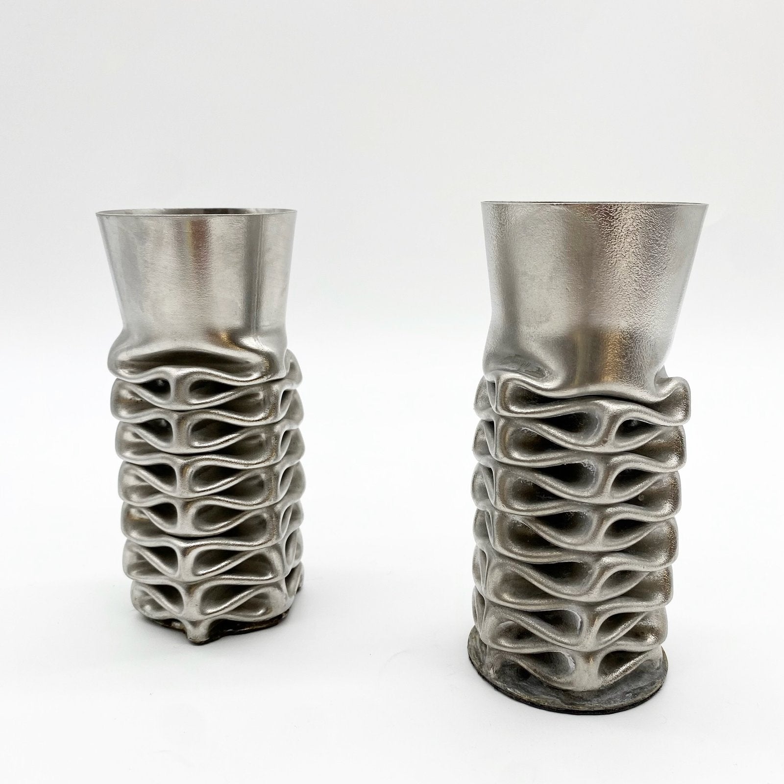 PAIRE DE VASES "COMPRESSION" PAR JACQUES MONIQUET – 1970s