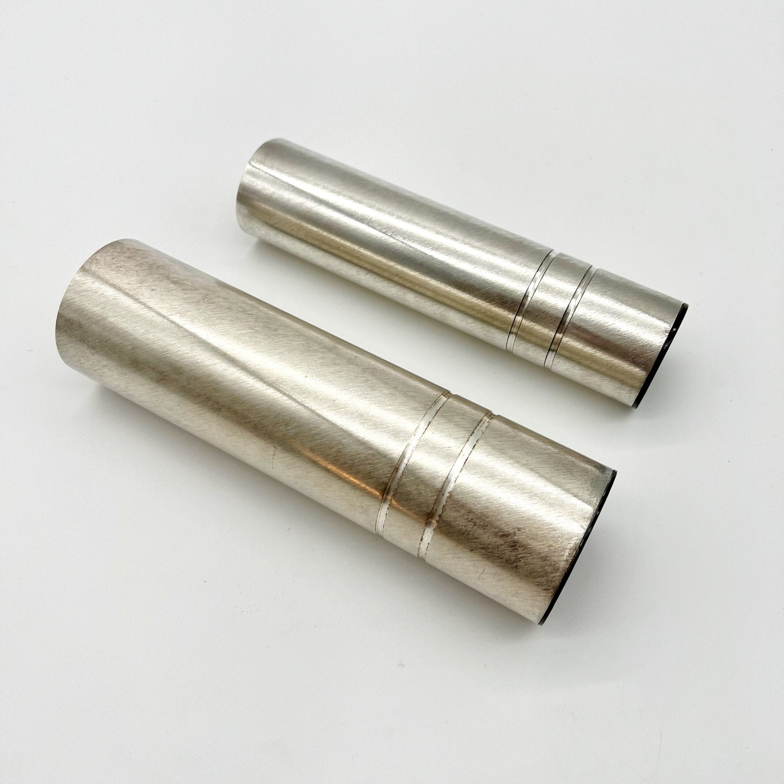 PAIRE DE VASES ROULEAUX / ALUMINIUM PAR "BSF" – ALLEMAGNE, 1960s