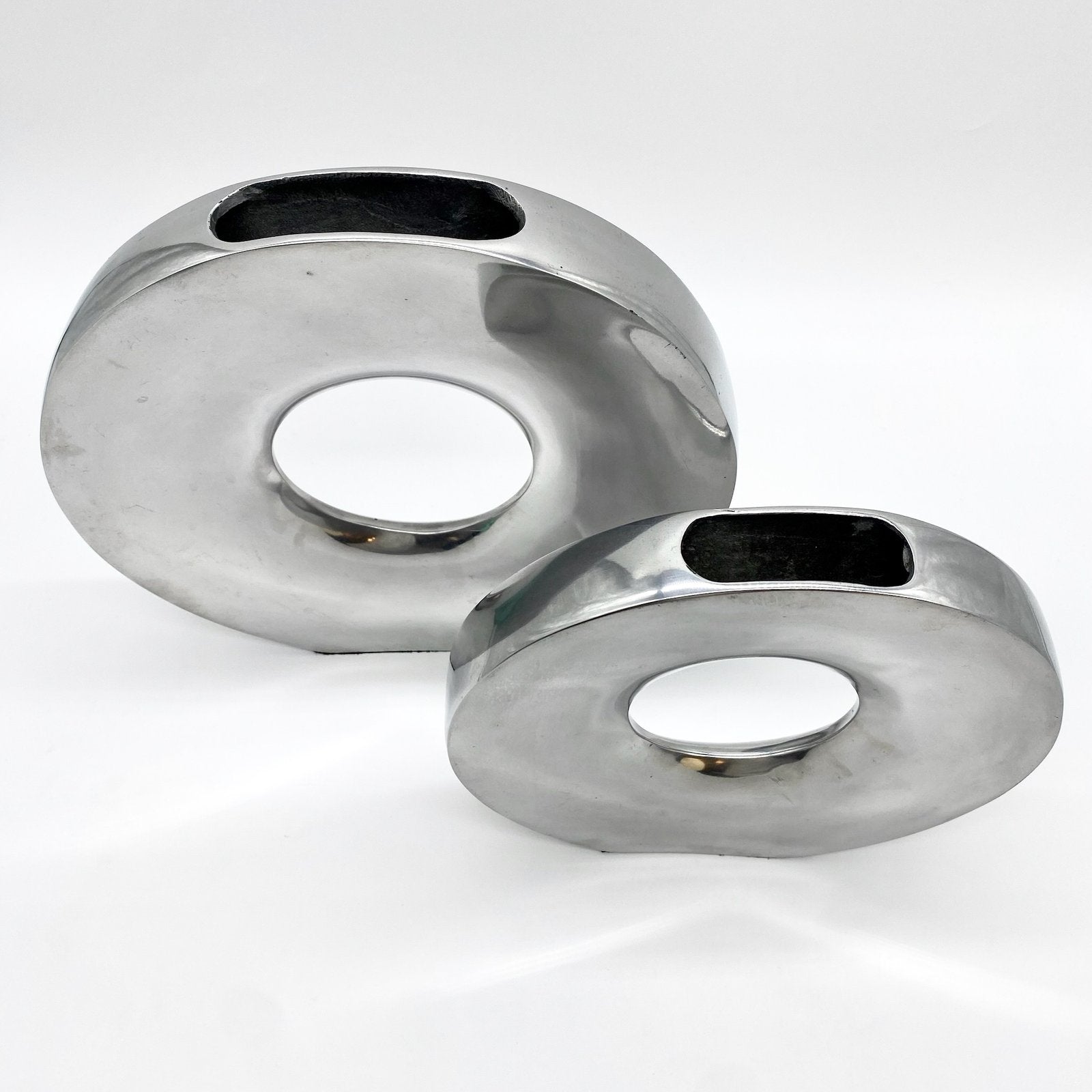 PAIRE DE VASES "DONUTS" / FONTE D’ALUMINIUM – 1970s ITALY