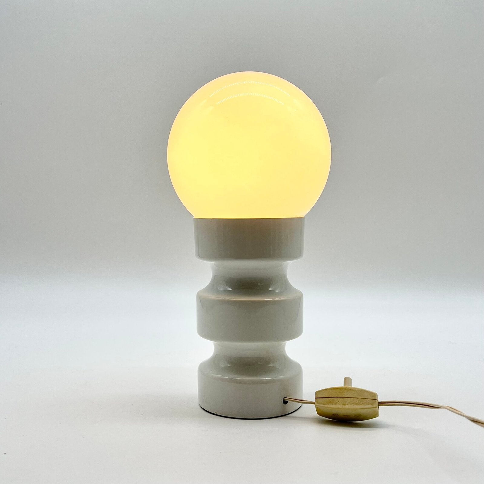 LAMPE DE TABLE SPACE AGE "GUZZINI" – 1960s