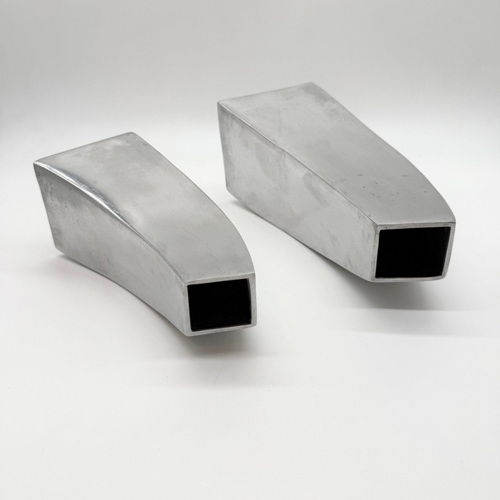 PAIRE DE VASES "SPACE AGE" EN FONTE D’ALU – 1980s