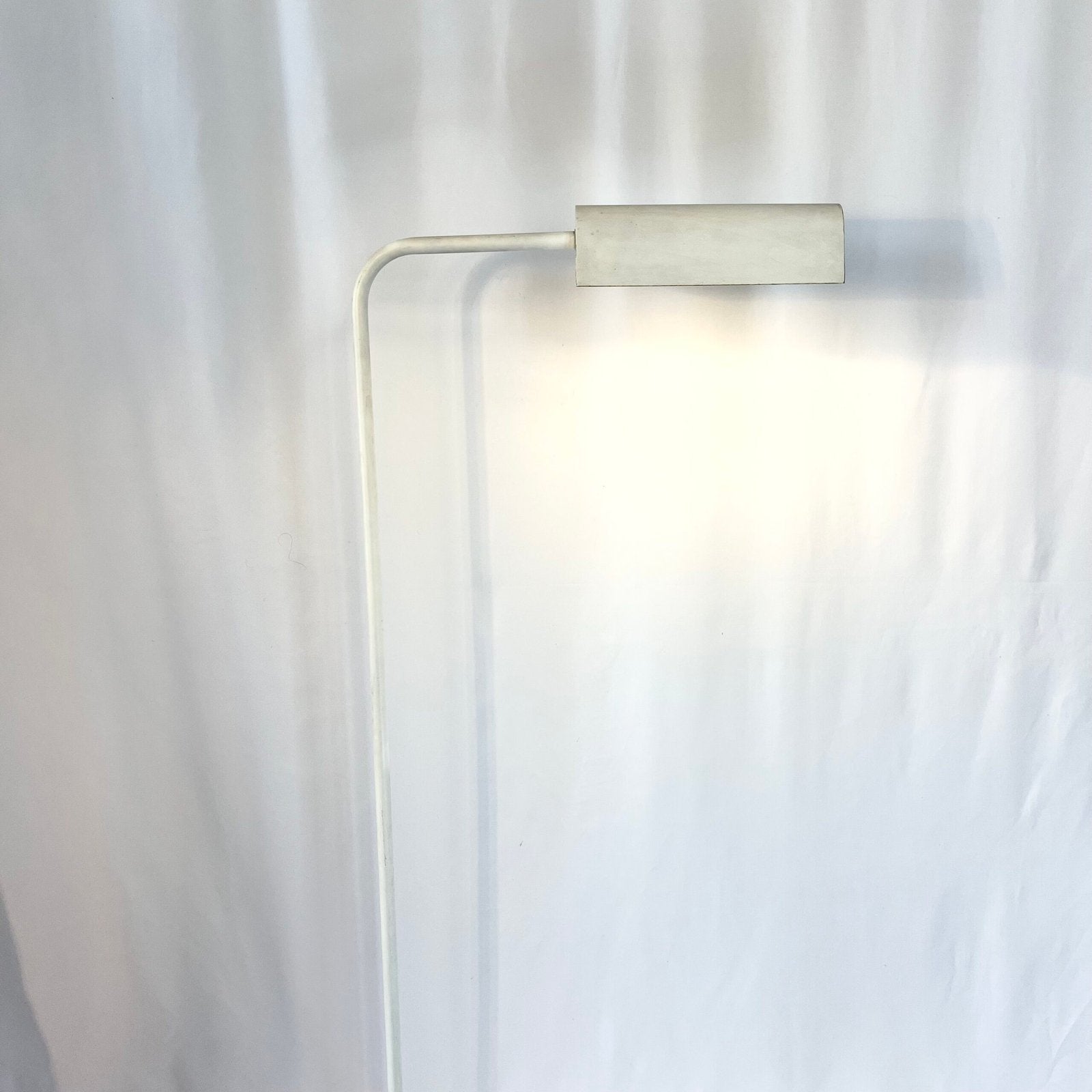 LAMPADAIRE LISEUSE "AMILUX", 1960s. FRANCE