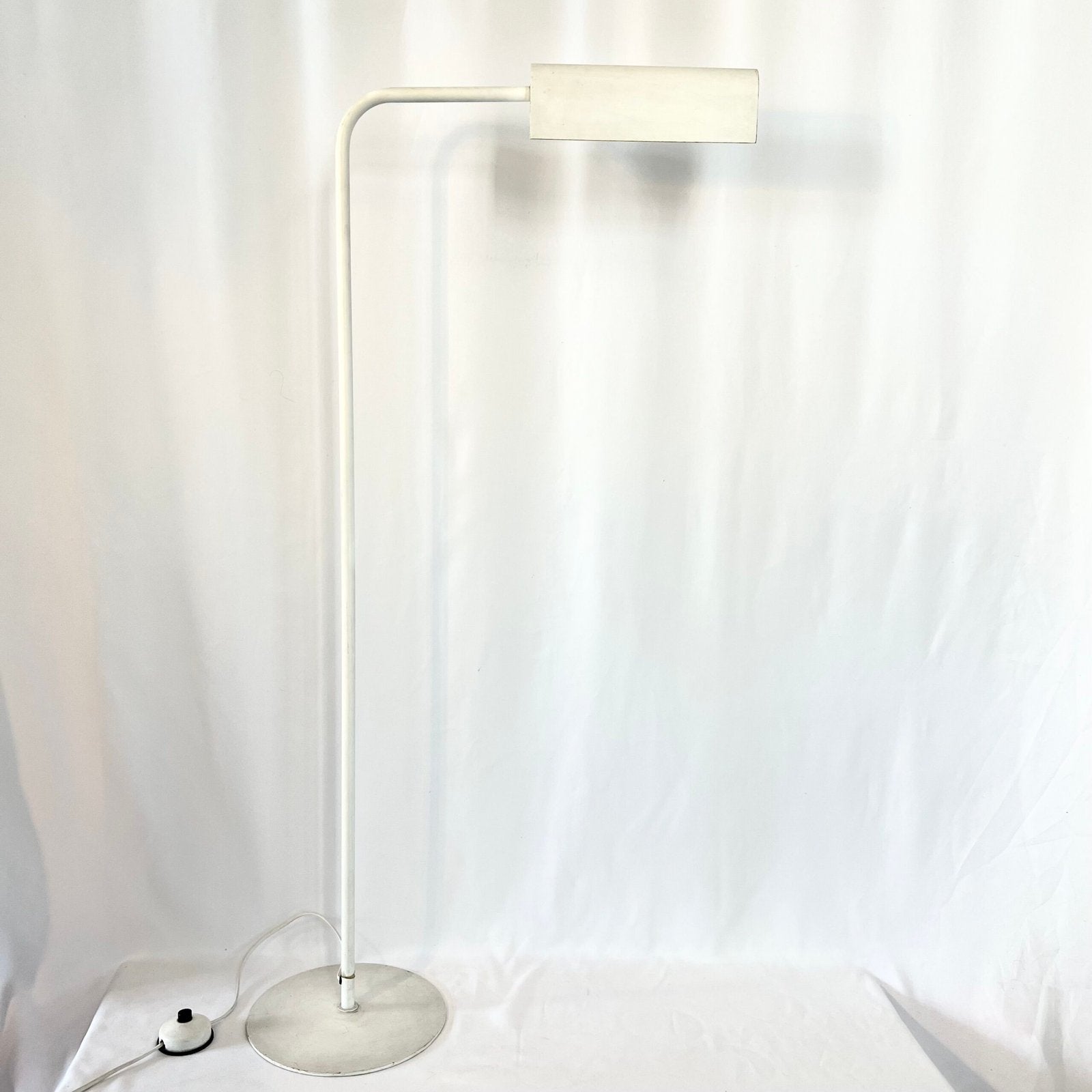LAMPADAIRE LISEUSE "AMILUX", 1960s. FRANCE