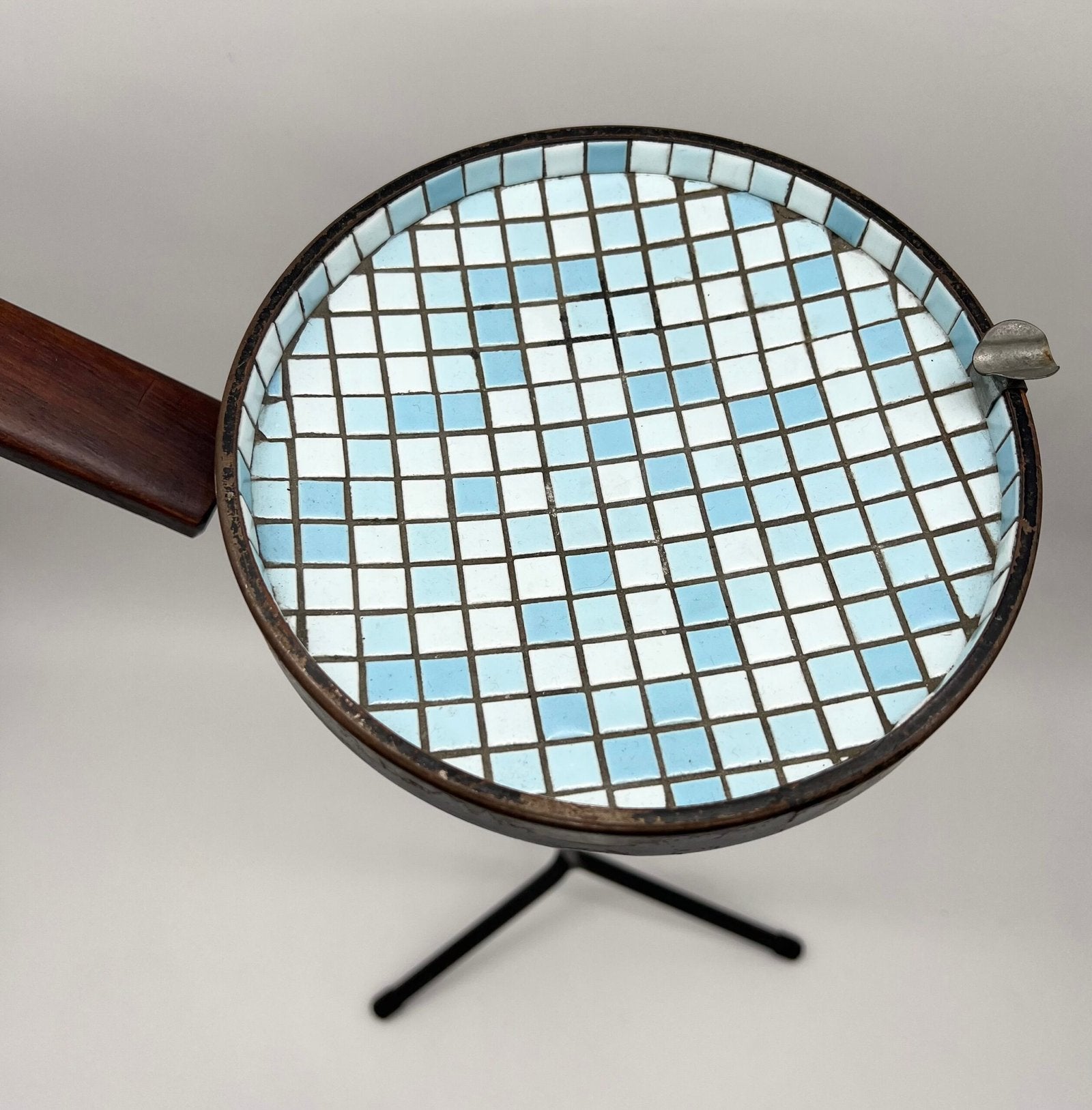 CENDRIER SUR PIED "BLUE MOSAÏQUE", 1950s