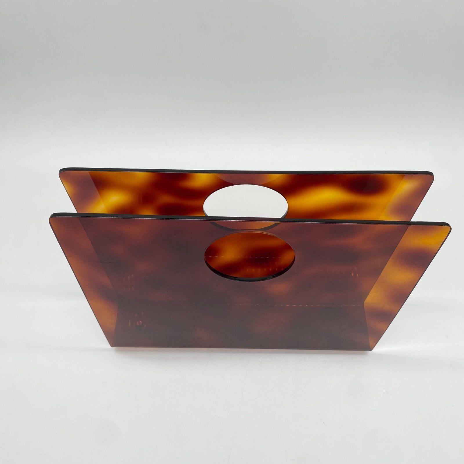 PORTE-REVUES EN LUCITE "ÉCAILLE", 1970s