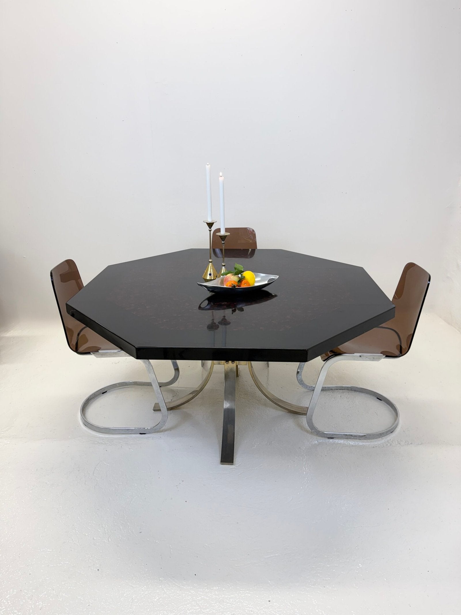 TABLE À MANGER OCTOGONALE EN RÉSINE, ITALY 1970s