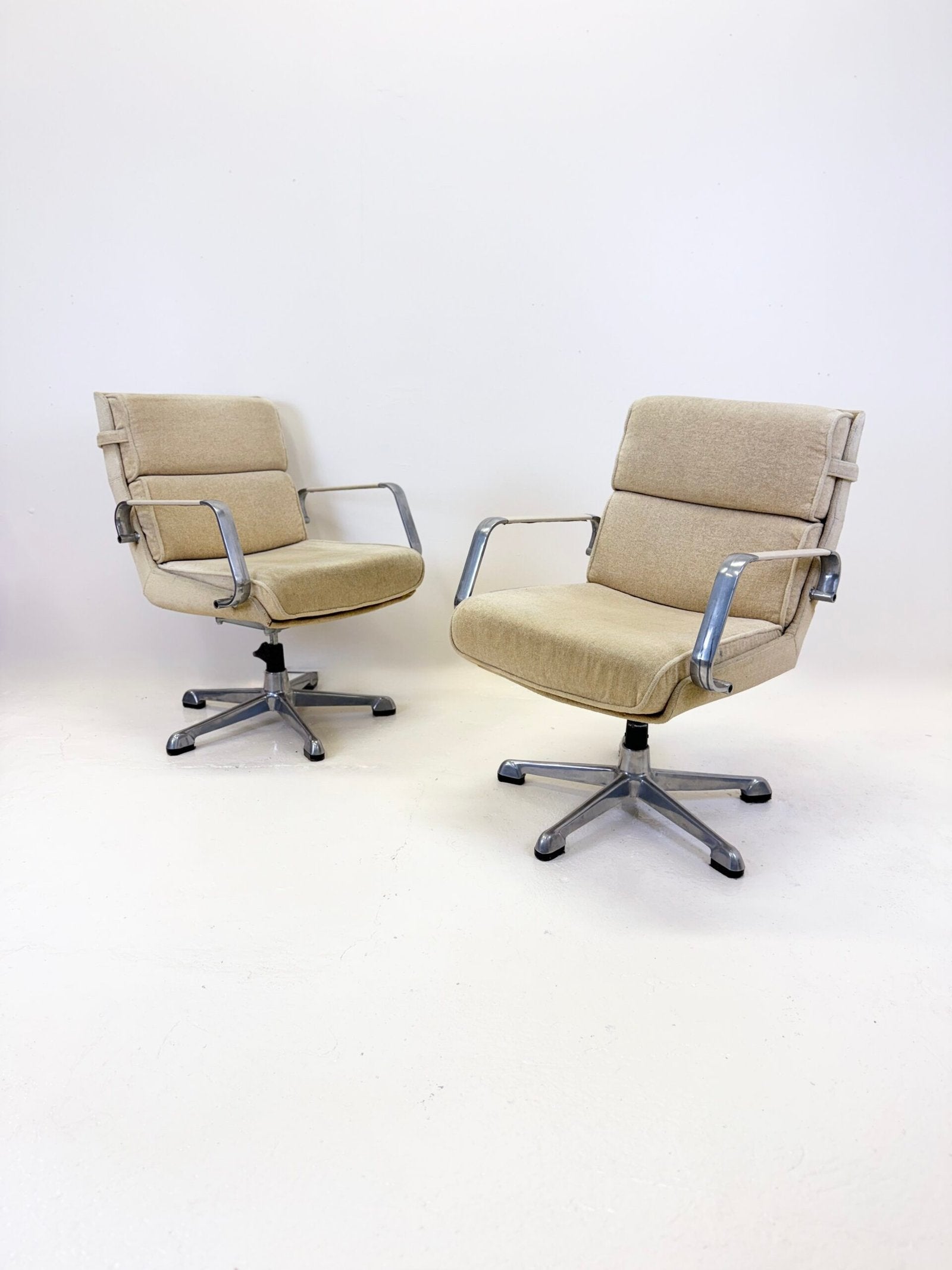 PAIRE DE FAUTEUILS EAMES "IVORY" POUR HERMAN MILLER – 1950s