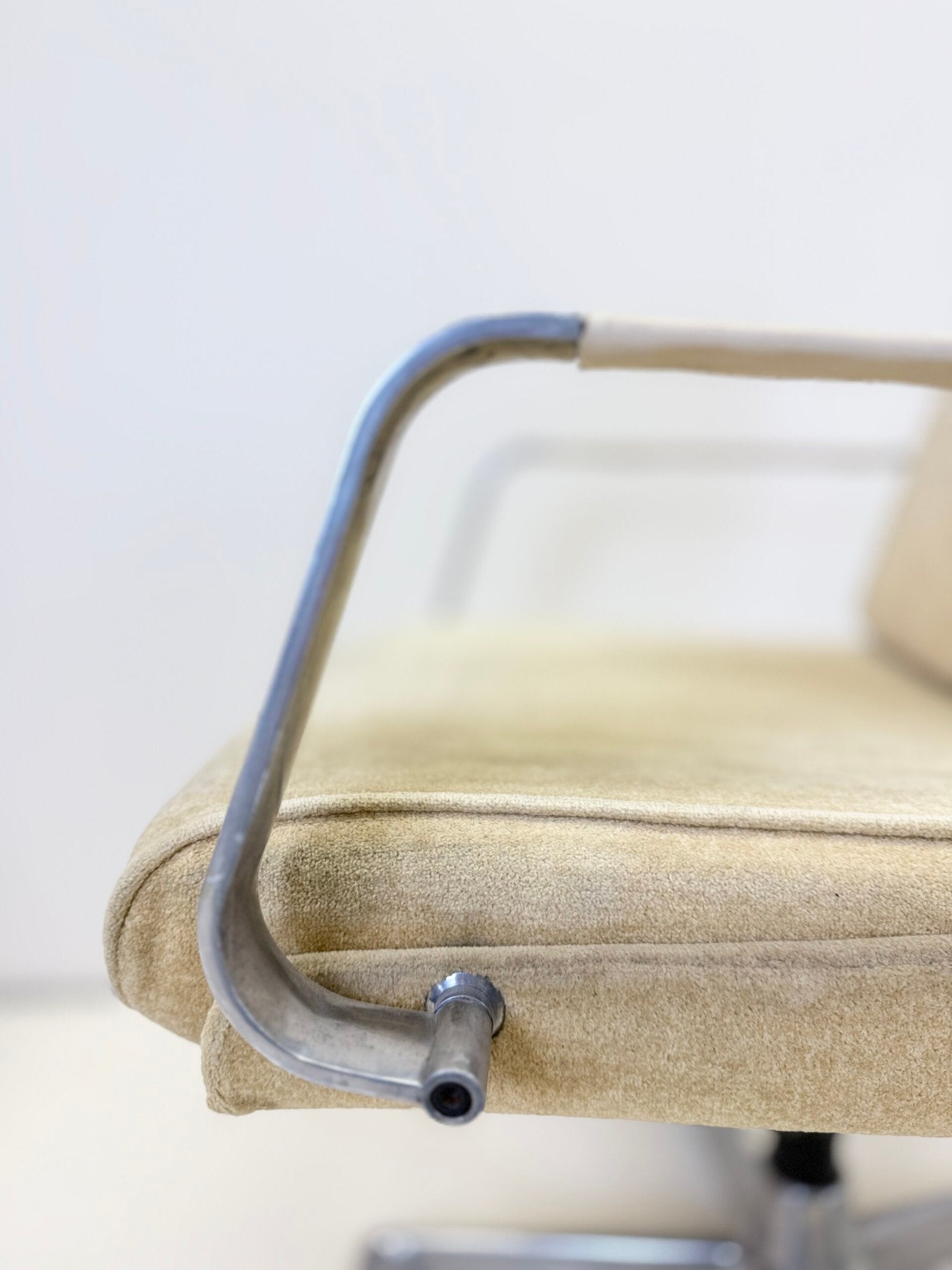 PAIRE DE FAUTEUILS EAMES "IVORY" POUR HERMAN MILLER – 1950s