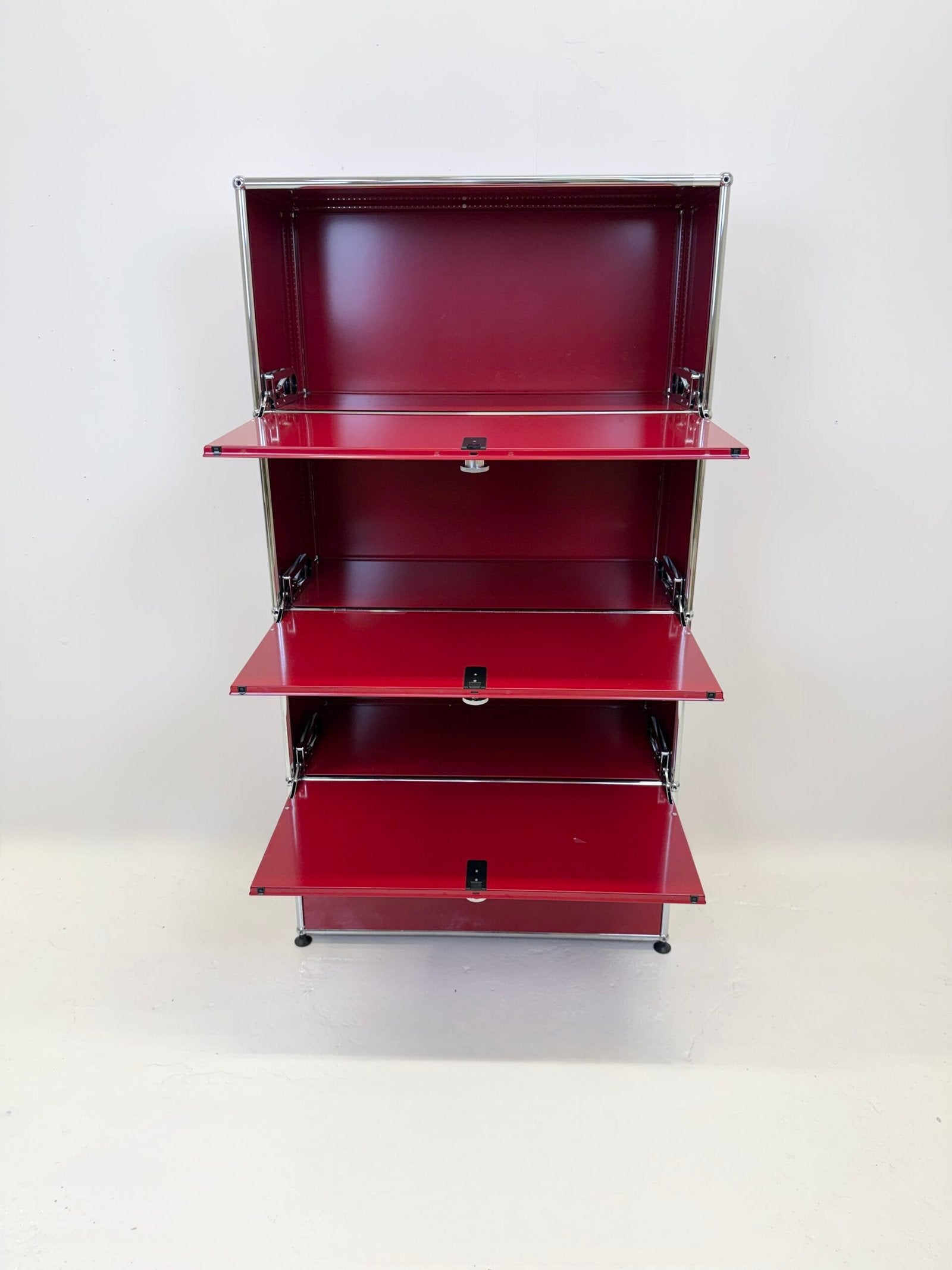 USM HALLER "ROUGE RUBIS" – GRAND MEUBLE DE RANGEMENT (ETAT NEUF)