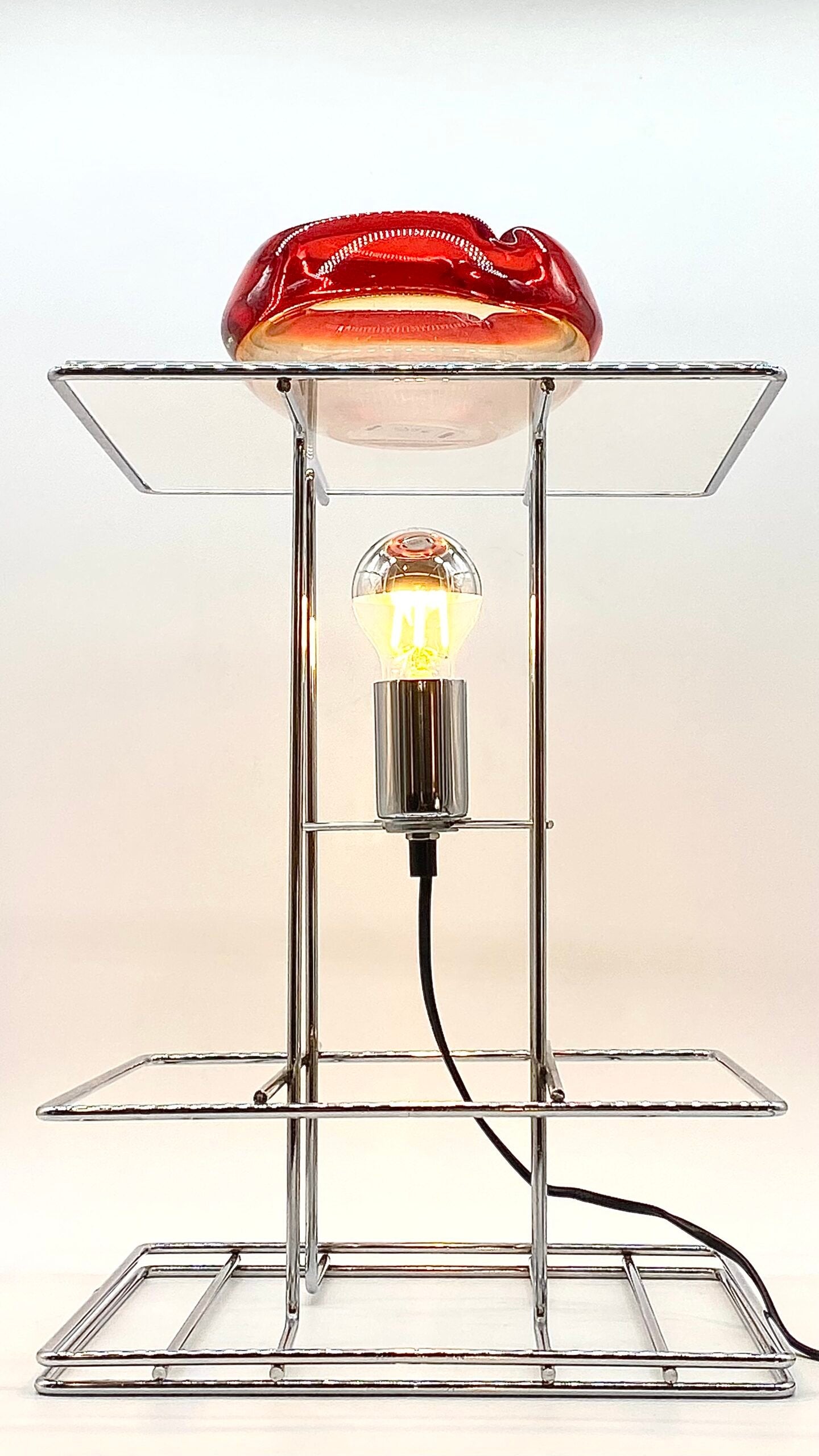 GRANDE LAMPE GÉOMÉTRIQUE EN CHROME ET PLEXIGLAS, 1970s