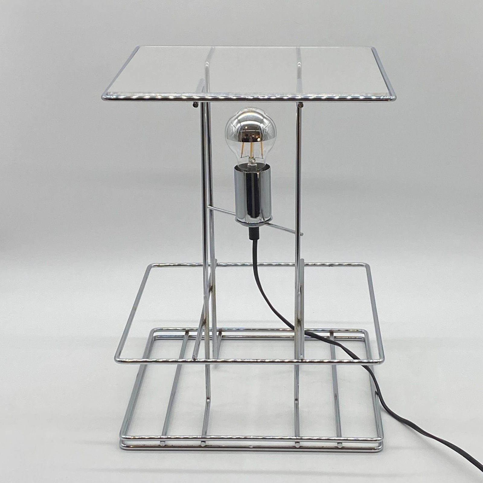 GRANDE LAMPE GÉOMÉTRIQUE EN CHROME ET PLEXIGLAS, 1970s