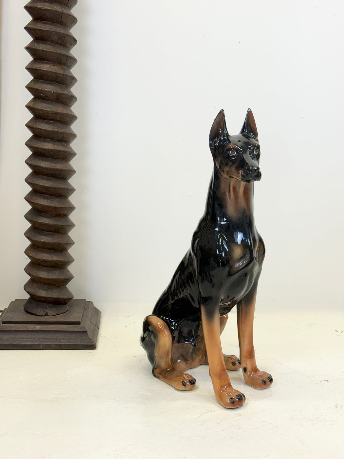 Grand Dobermann en céramique émaillée – Italie, 1970s