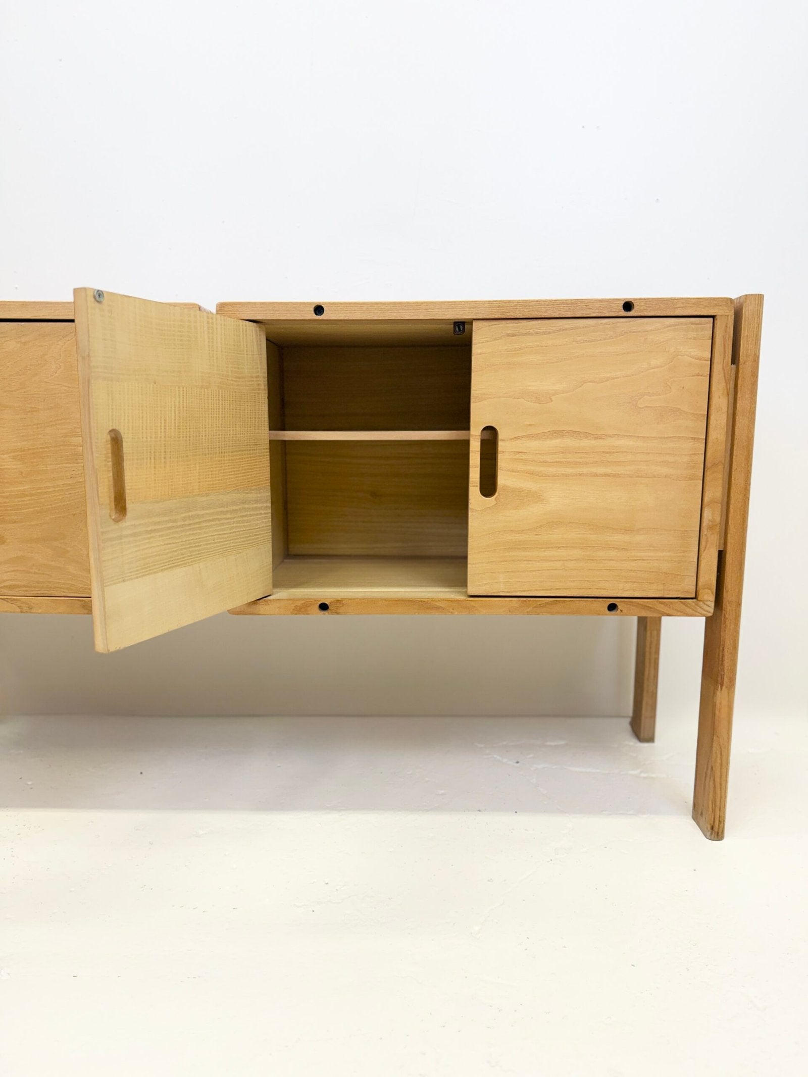 BUFFET "MODERNISTE" EN PIN – 1980s