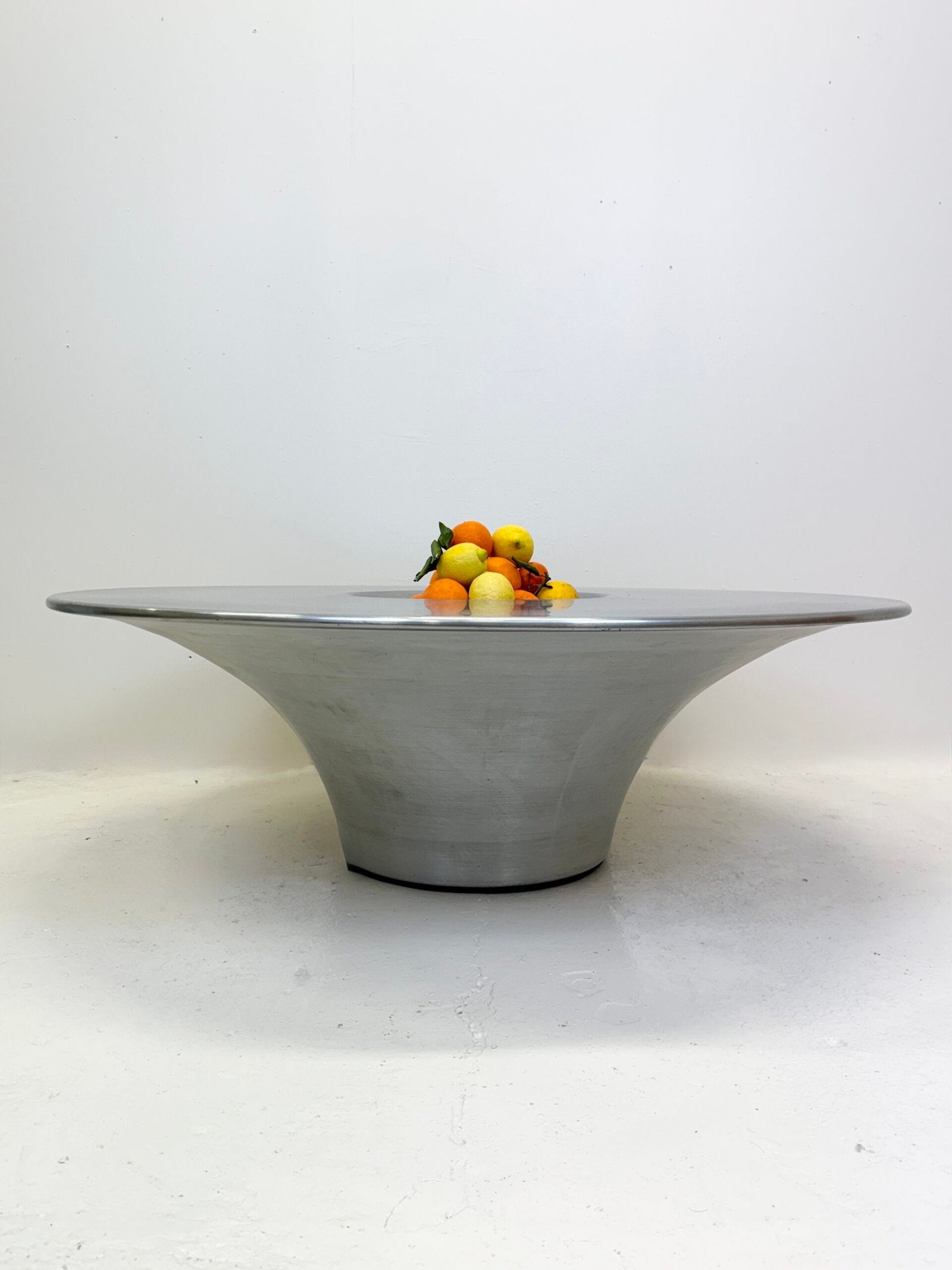TABLE BASSE “ALIEN” – YASUHIRO SHITO POUR CATTELAN ITALIA, 2000s