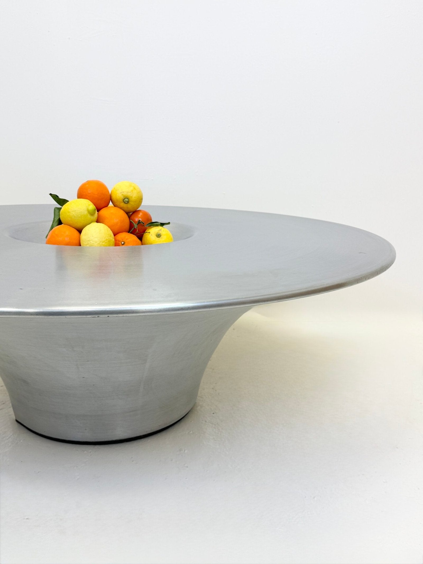 TABLE BASSE “ALIEN” – YASUHIRO SHITO POUR CATTELAN ITALIA, 2000s