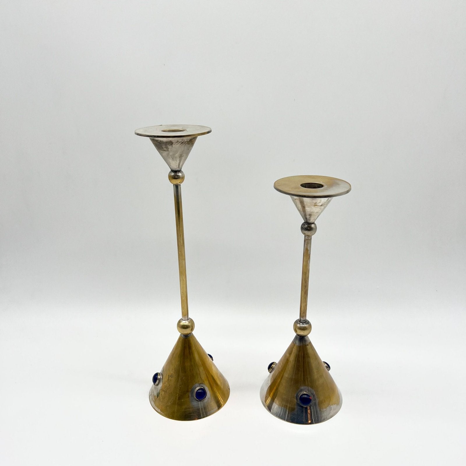 PAIRE DE BOUGEOIRS "MODERNISTES" – 1950s