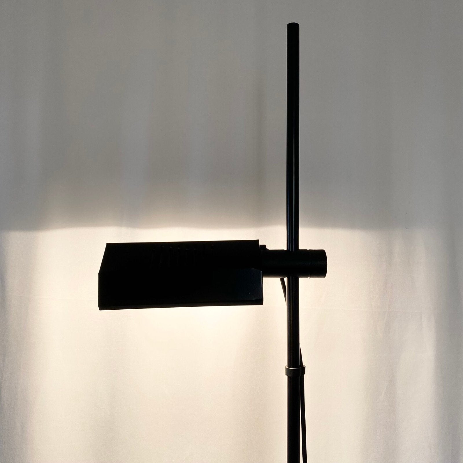 LAMPADAIRE POST-MODERNE, 1980s ITALY
