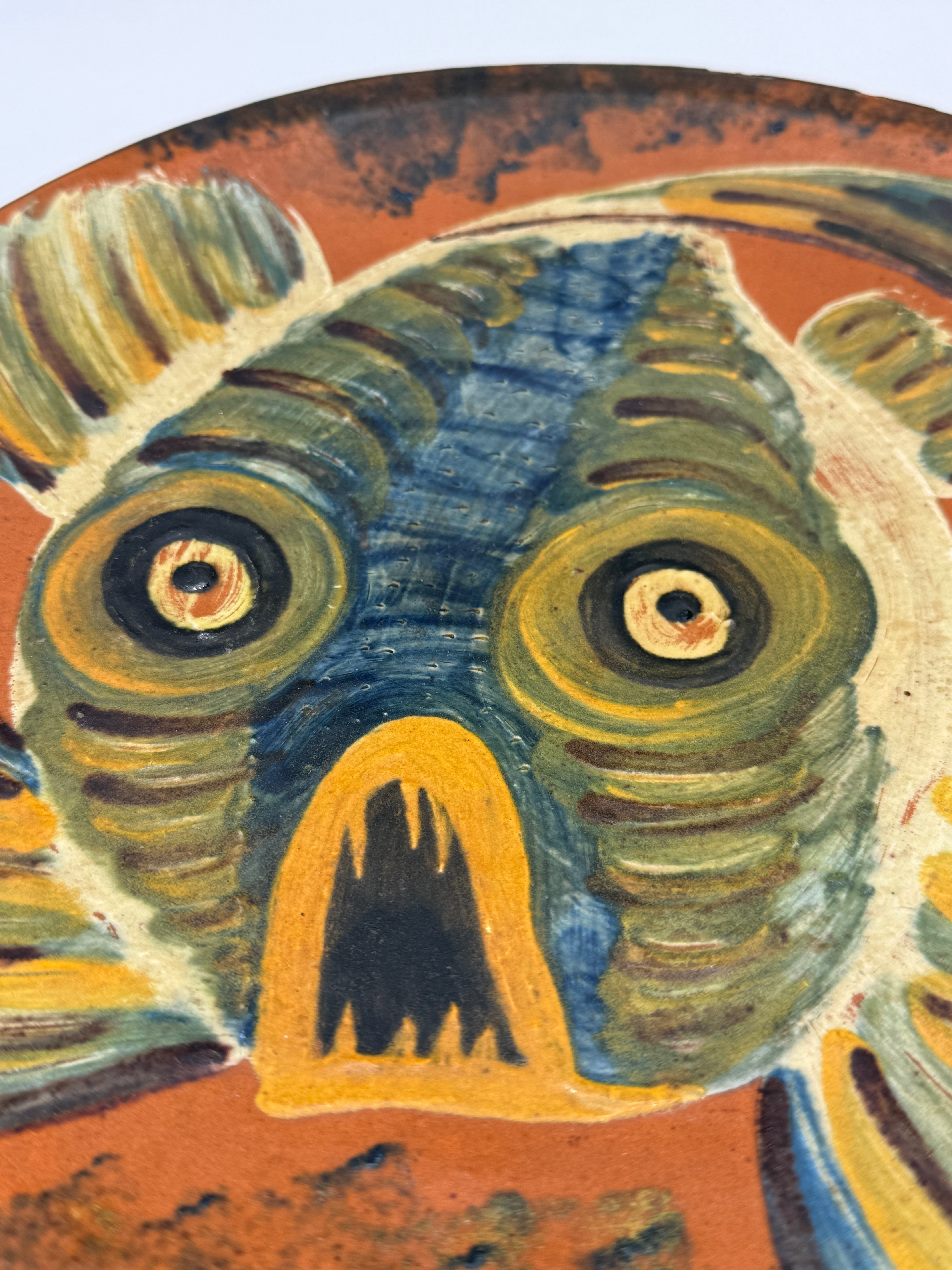 GRANDE ASSIETTE MURALE POISSON – PUIGDEMONT, CATALOGNE, 1960s
