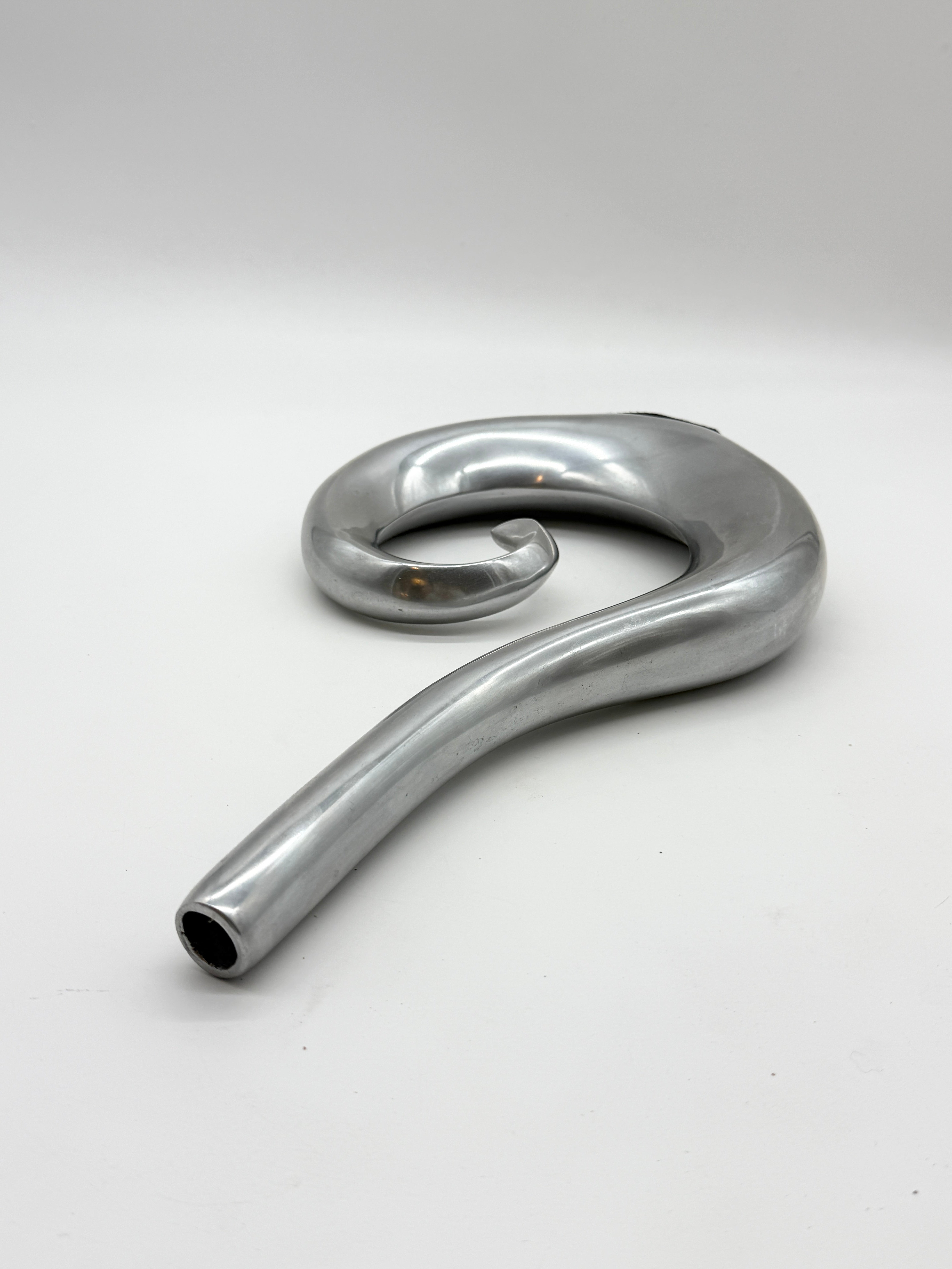 VASE "SPIRALE" EN FONTE D’ALUMINIUM, 1970s