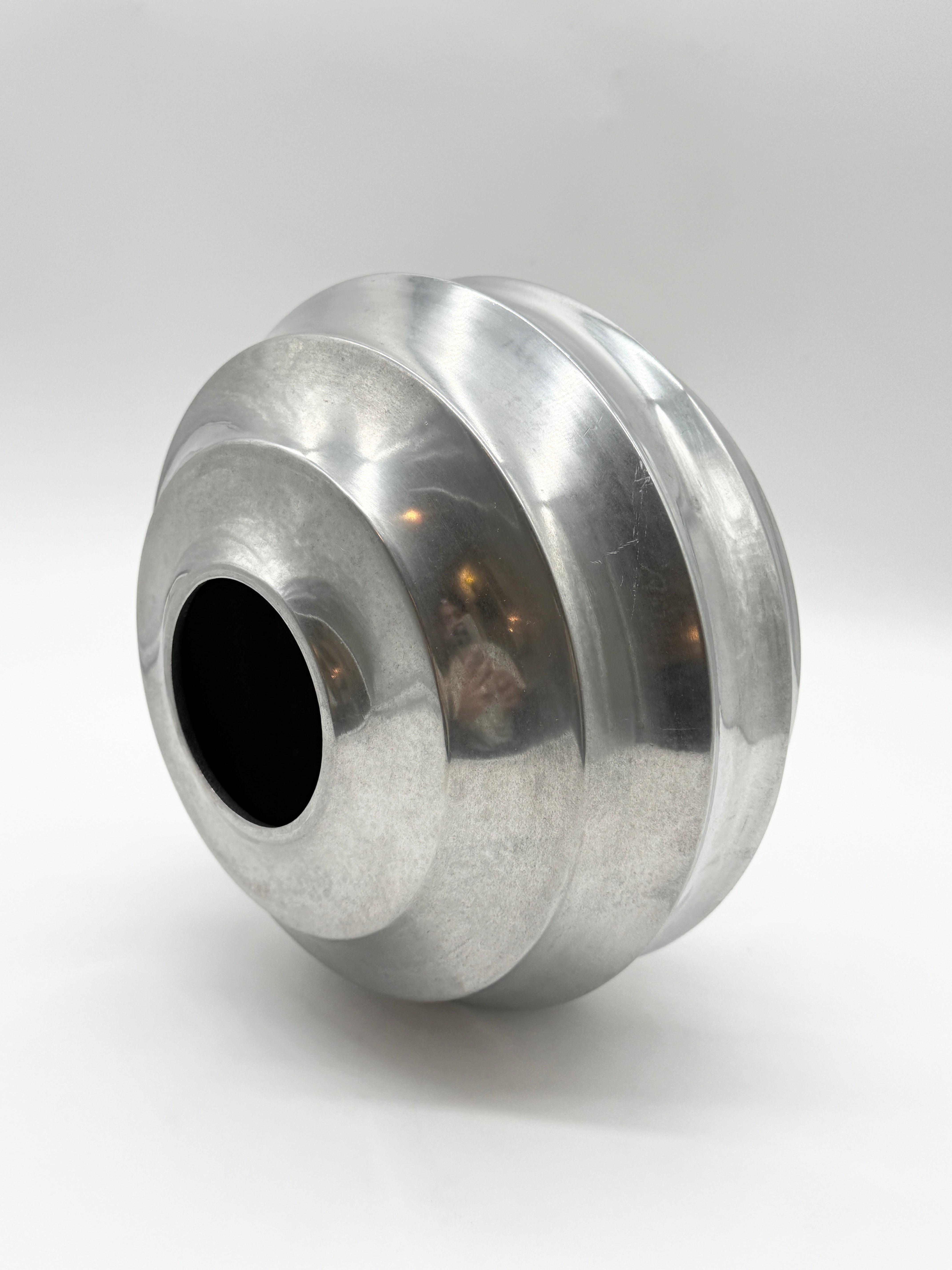 VASE SPACE "SOUCOUPE" EN FONTE D’ALUMINIUM, 1970s