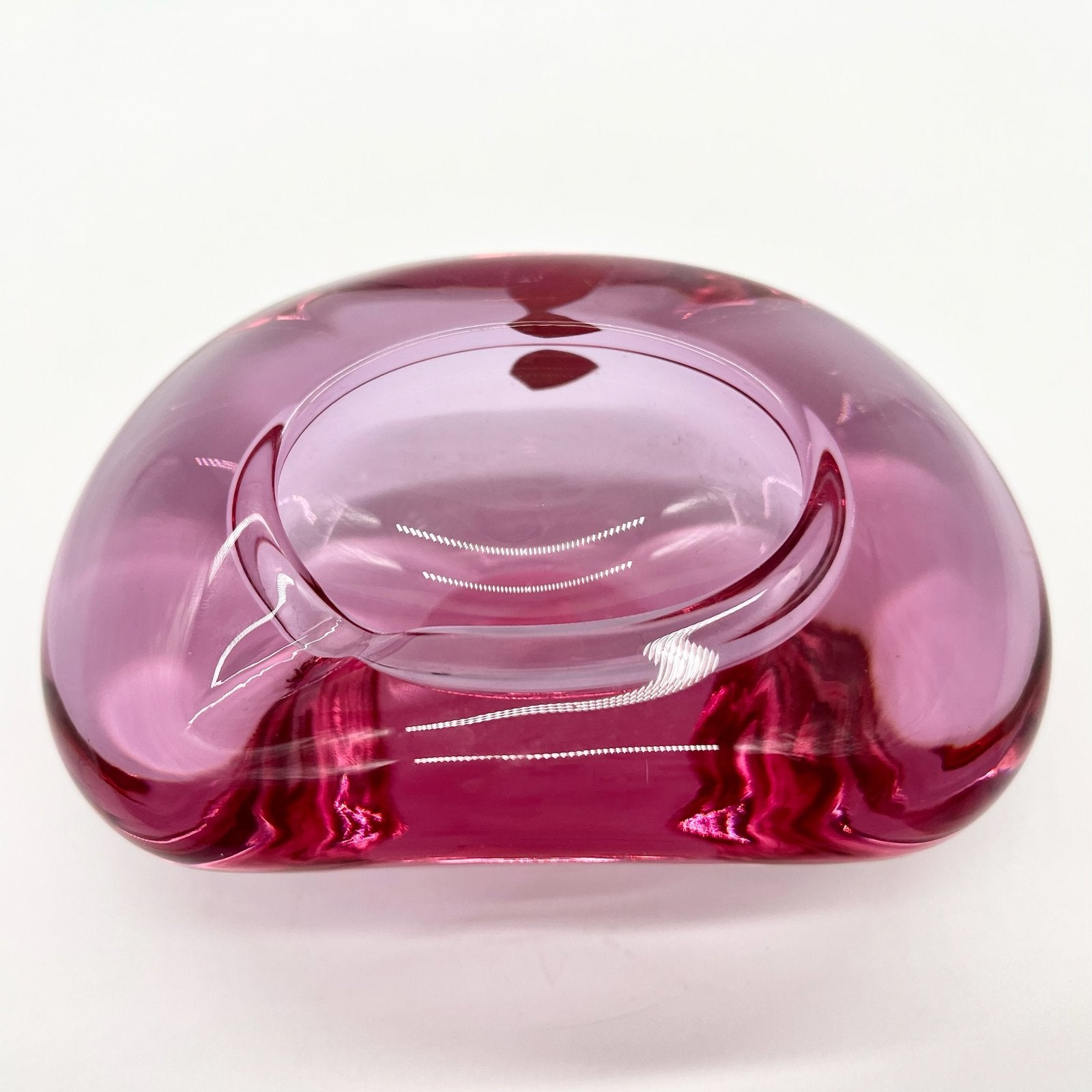 CENDRIER ROSE, CRISTAL DE BOHÈME, 1960
