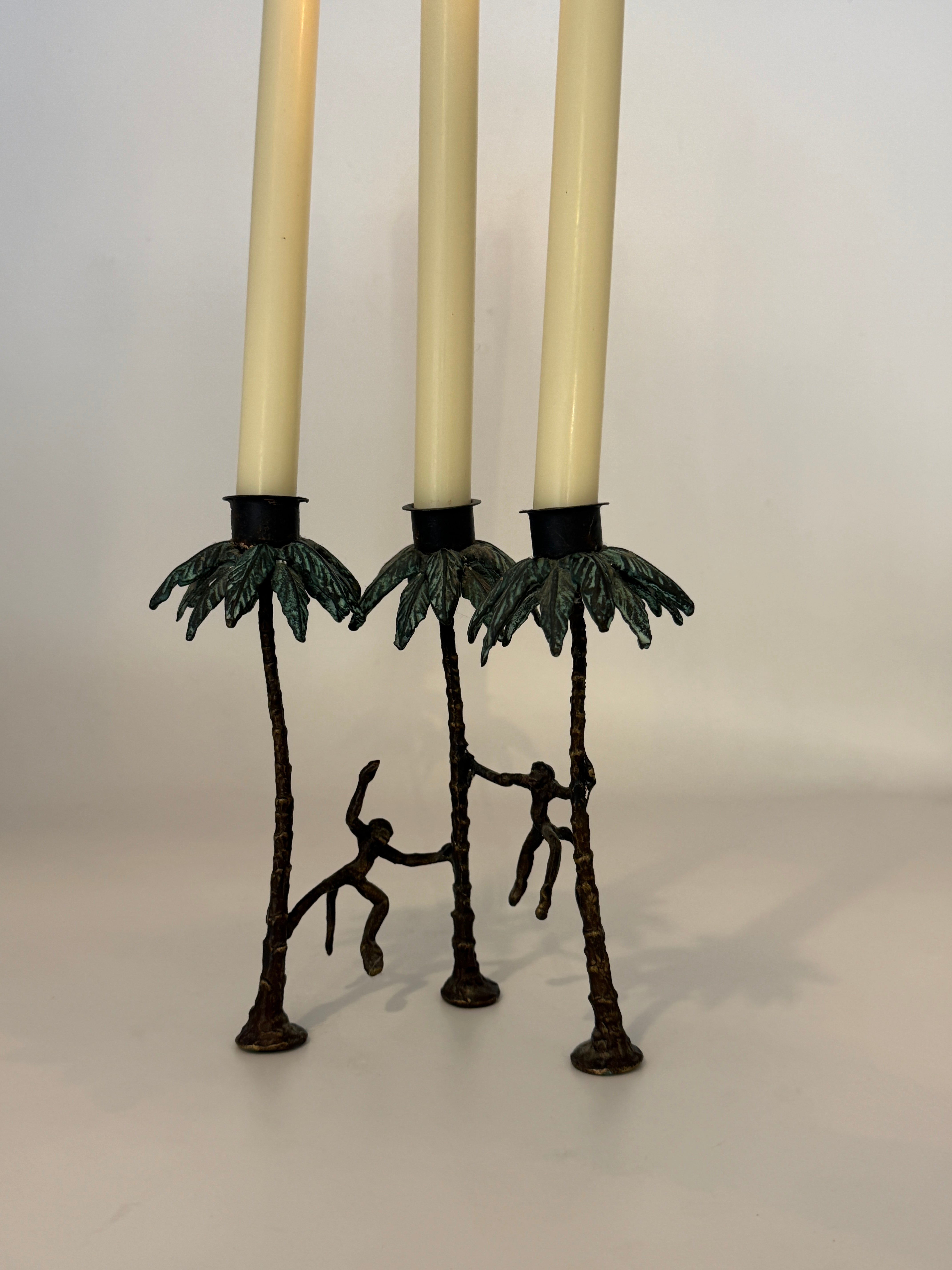 CHANDELIER "SINGE" EN BRONZE PATINÉ, 1970s