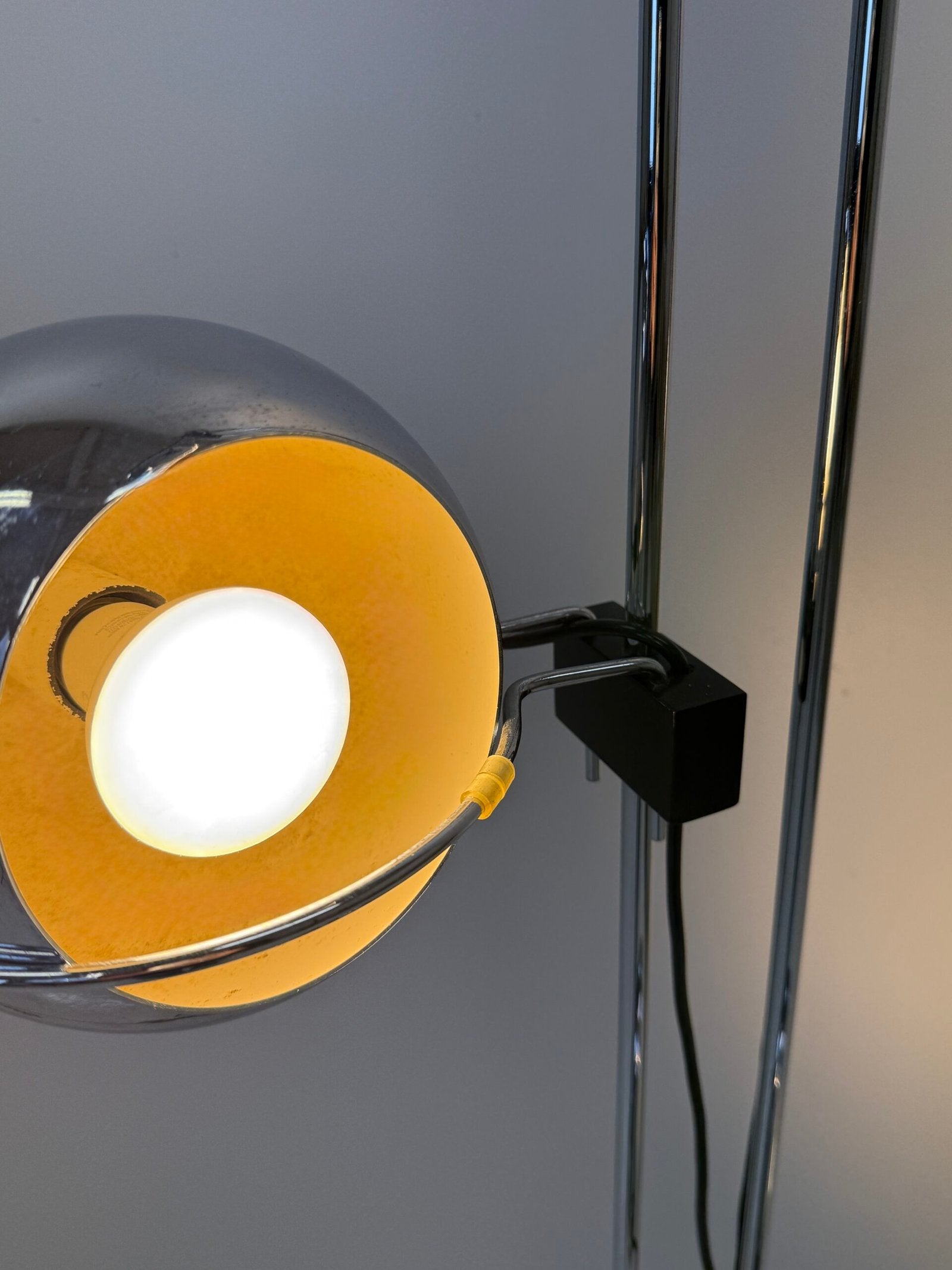 LAMPADAIRE “EYEBALL” — GOFFREDO REGGIANI, 1970s
