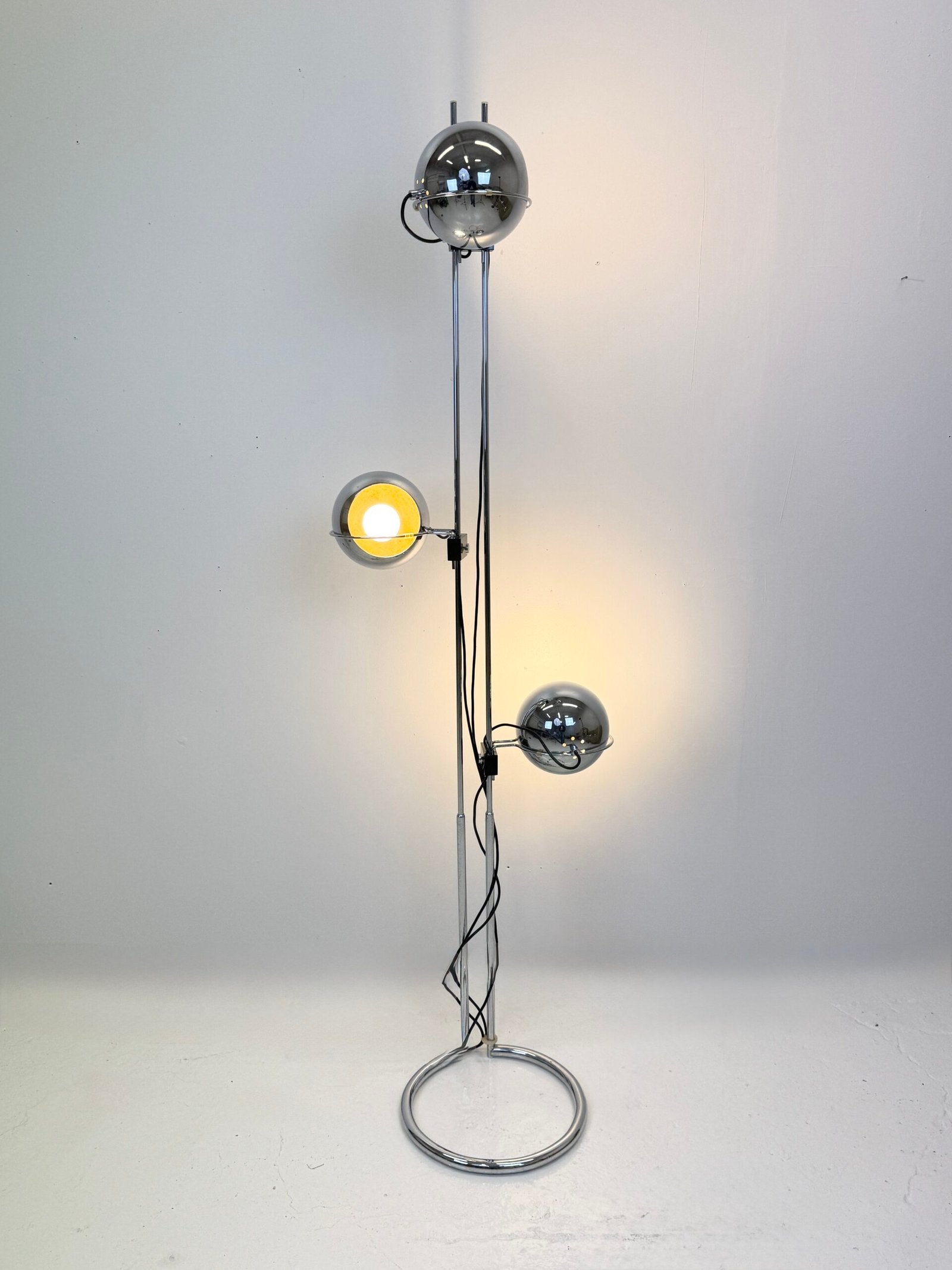 LAMPADAIRE “EYEBALL” — GOFFREDO REGGIANI, 1970s