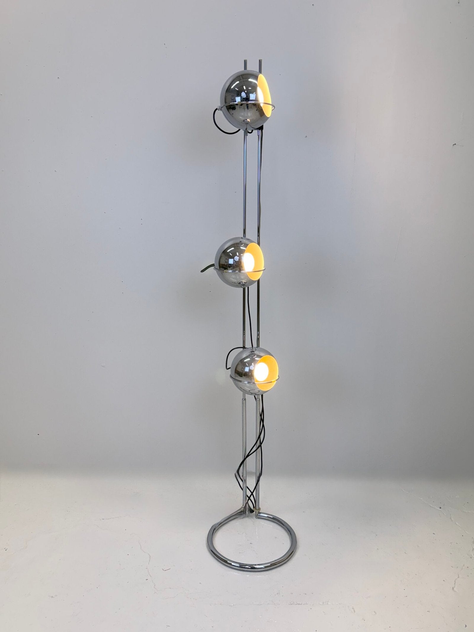 LAMPADAIRE “EYEBALL” — GOFFREDO REGGIANI, 1970s