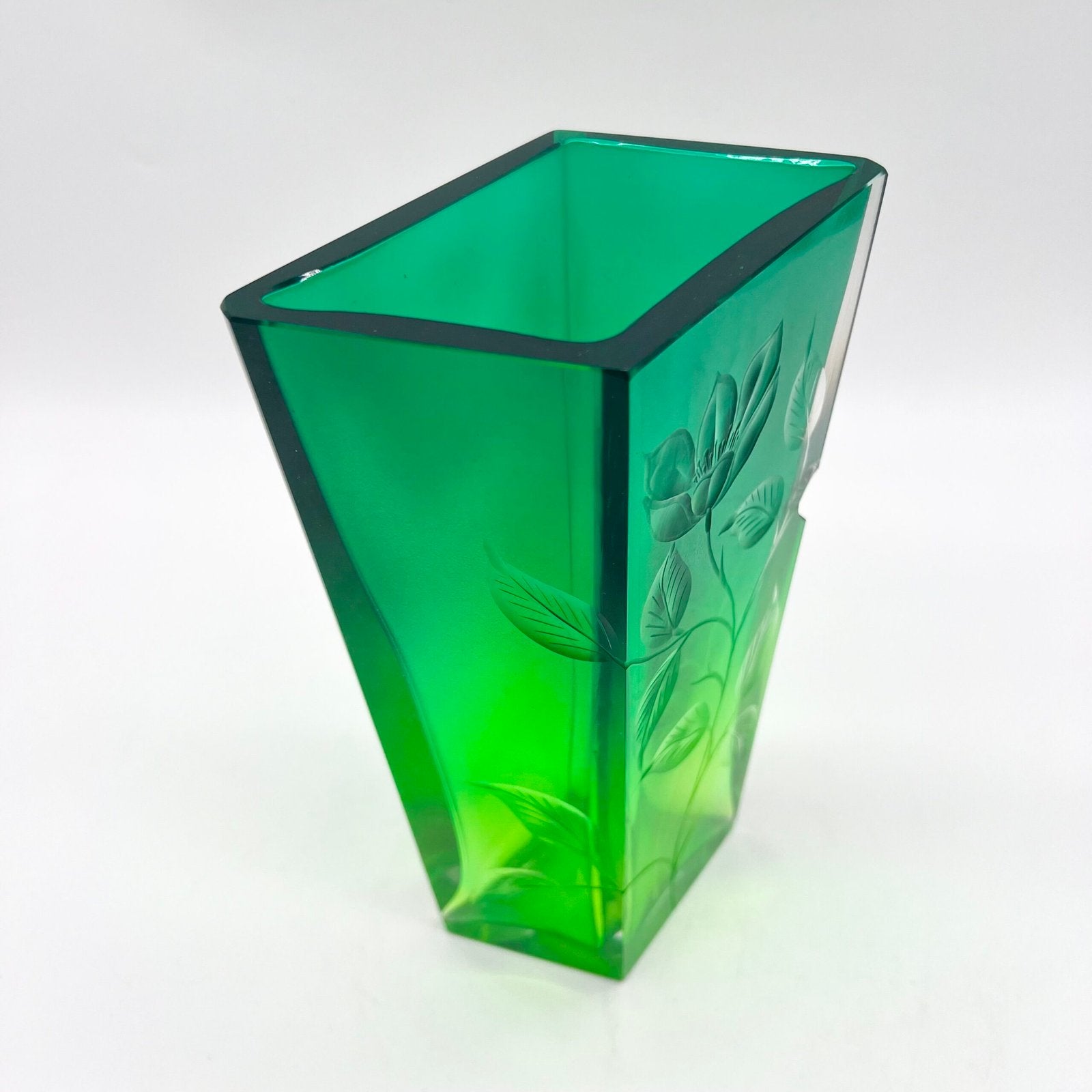 VASE GRAVÉ ART NOUVEAU, CRISTAL DE MOSER, 1900