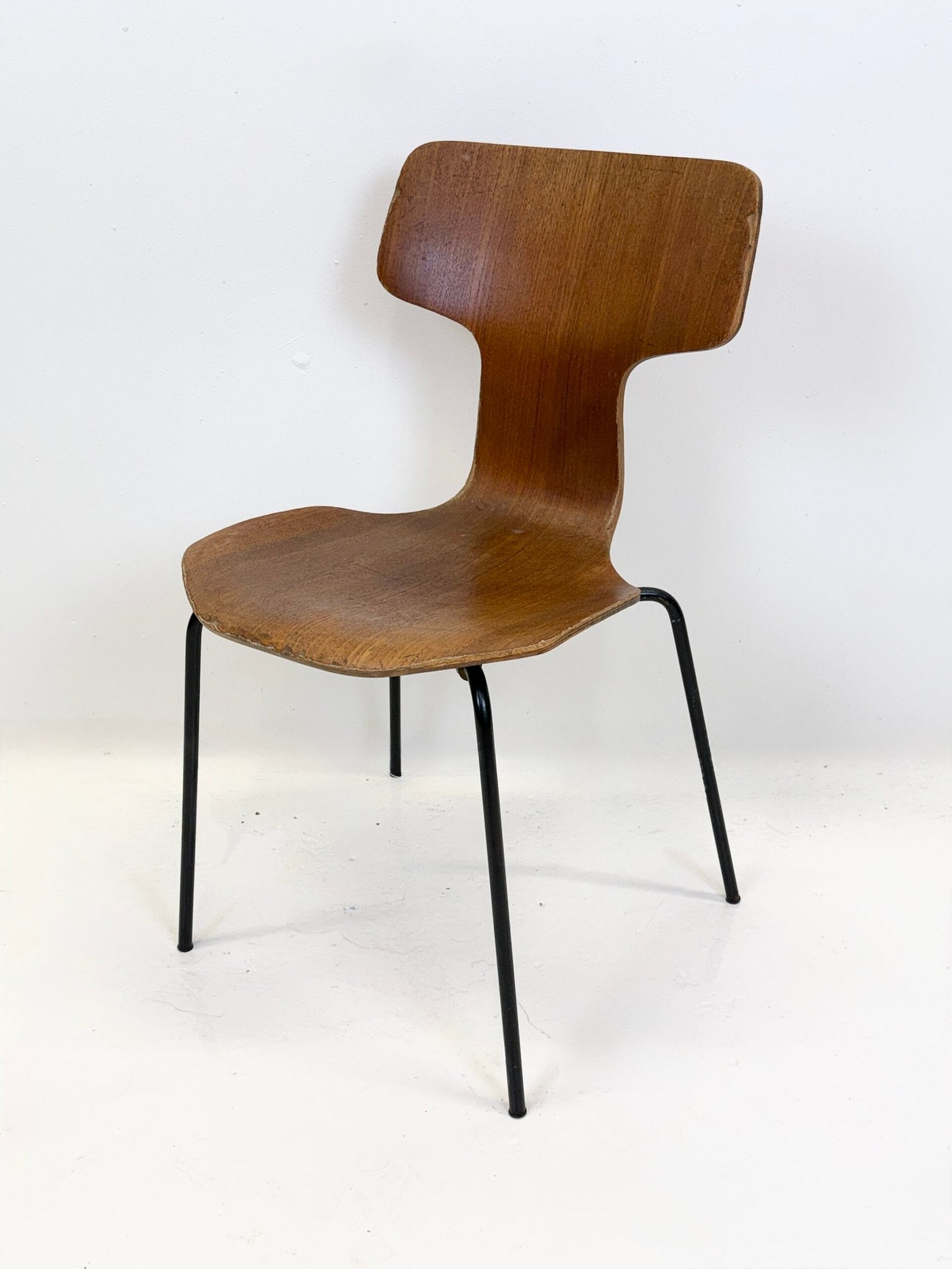 CHAISE 3103 “HAMMER” — ARNE JACOBSEN, 1960s