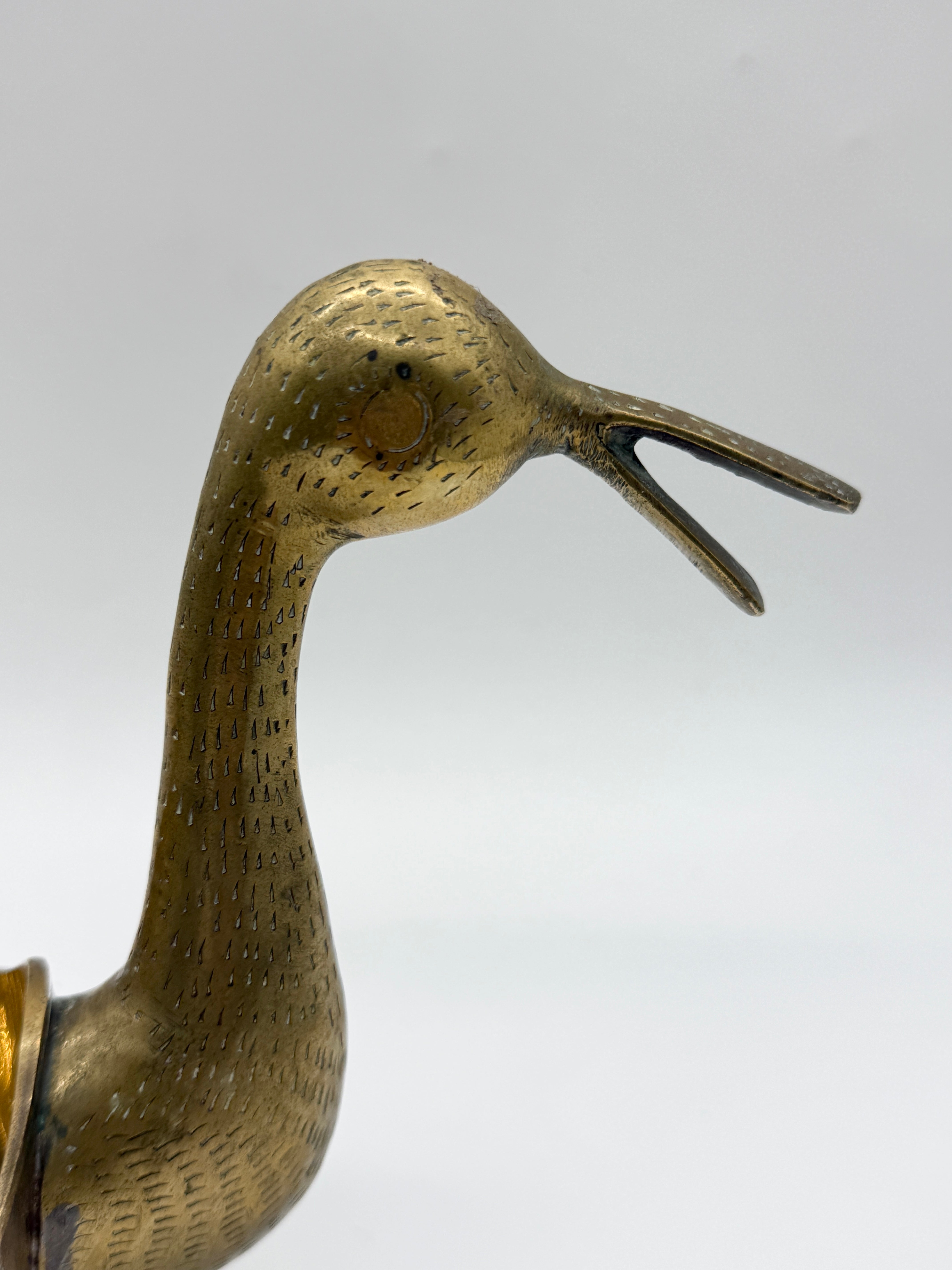 CENTRE DE TABLE "CANARDS" EN LAITON – VERS 1950s