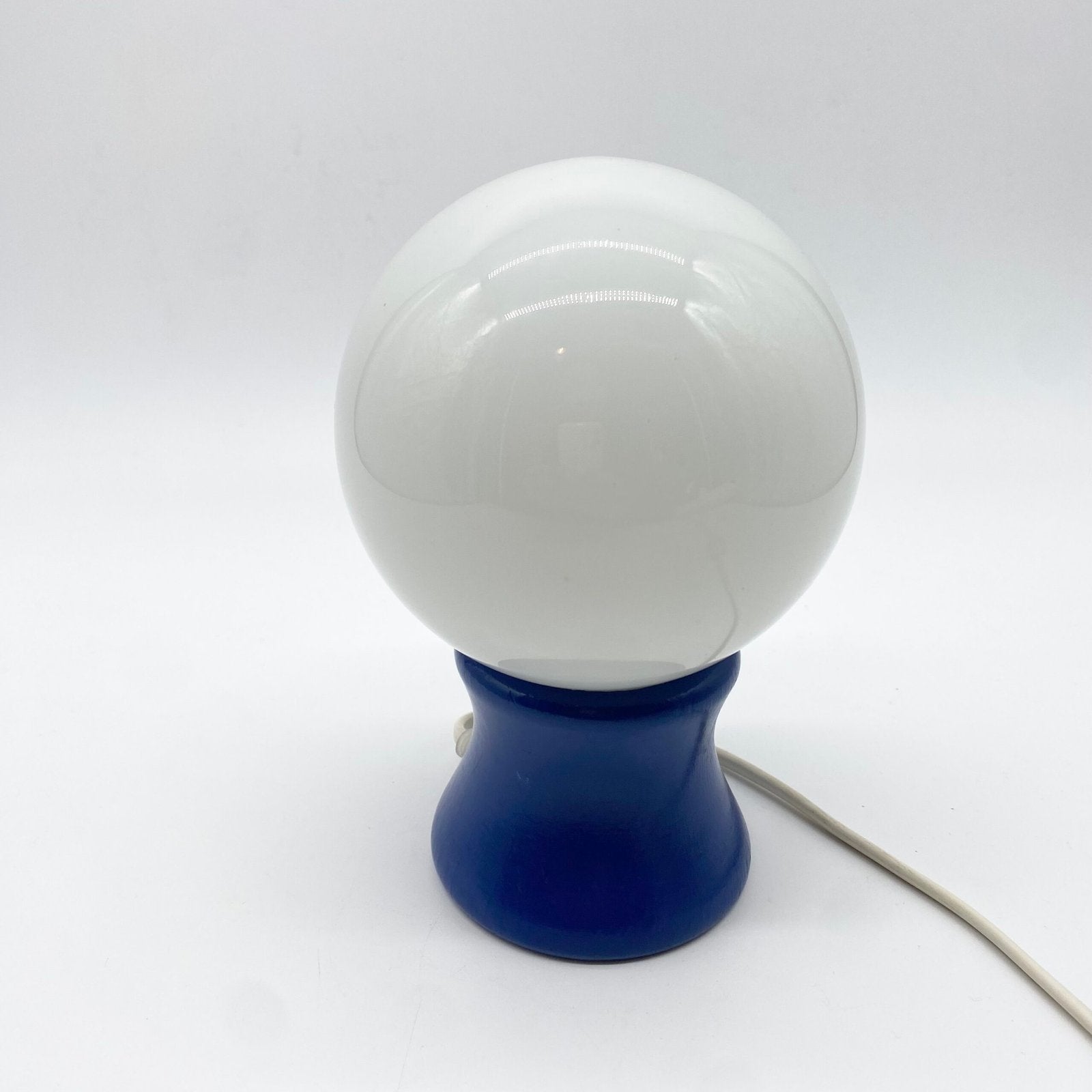 LAMPE "BOULE" BOIS LAQUÉ BLEU, 1980s