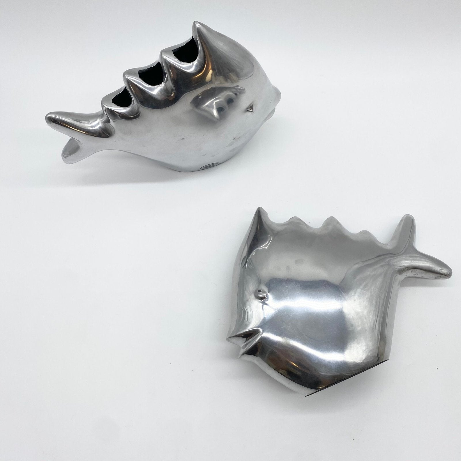 PAIRE DE VASES "POISSON" / FONTE D’ALUMINIUM – 1980s