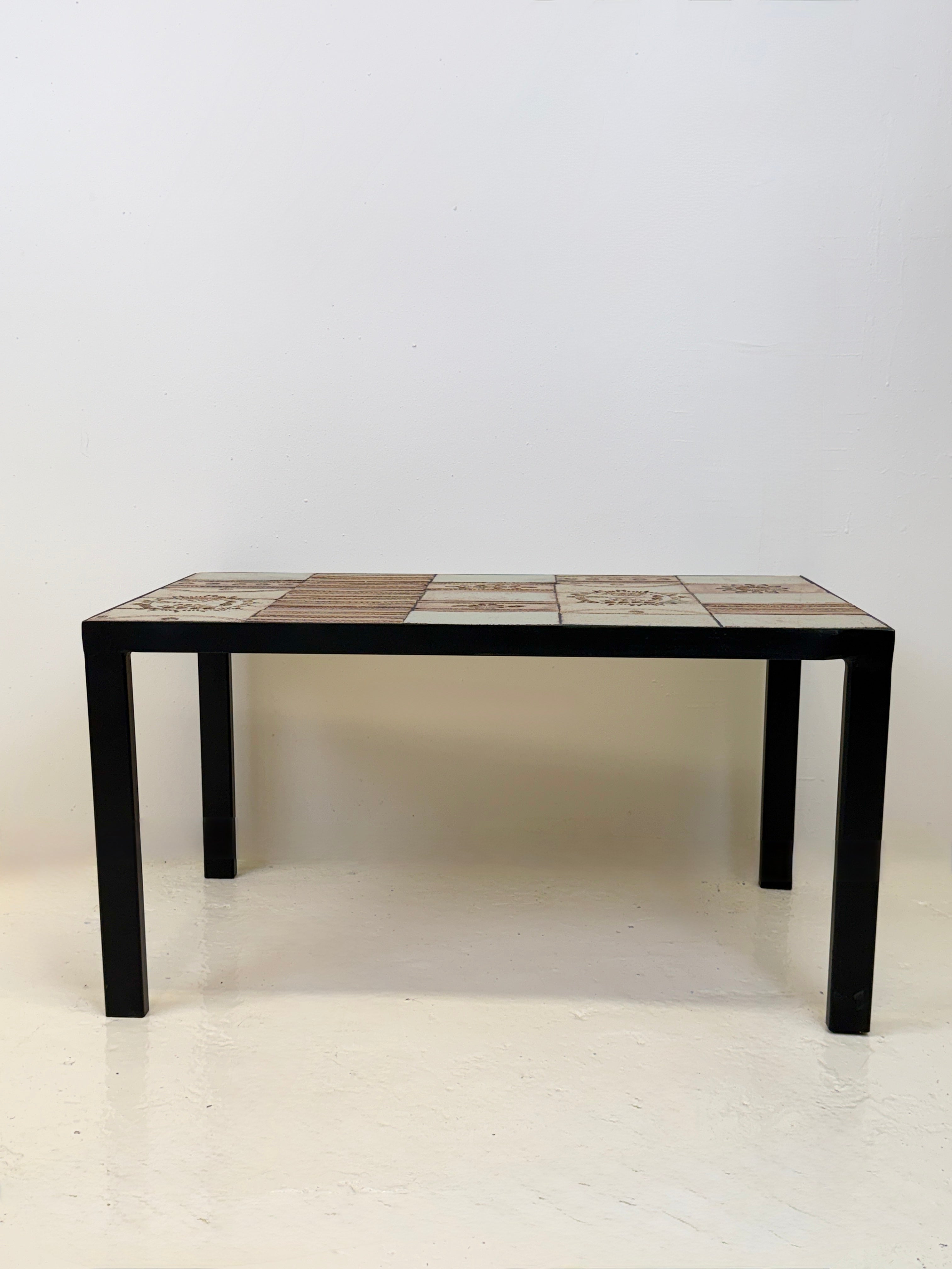 TABLE BASSE « SOLEIL » — ROGER CAPRON, VALLAURIS, FRANCE, CIRCA 1960-70