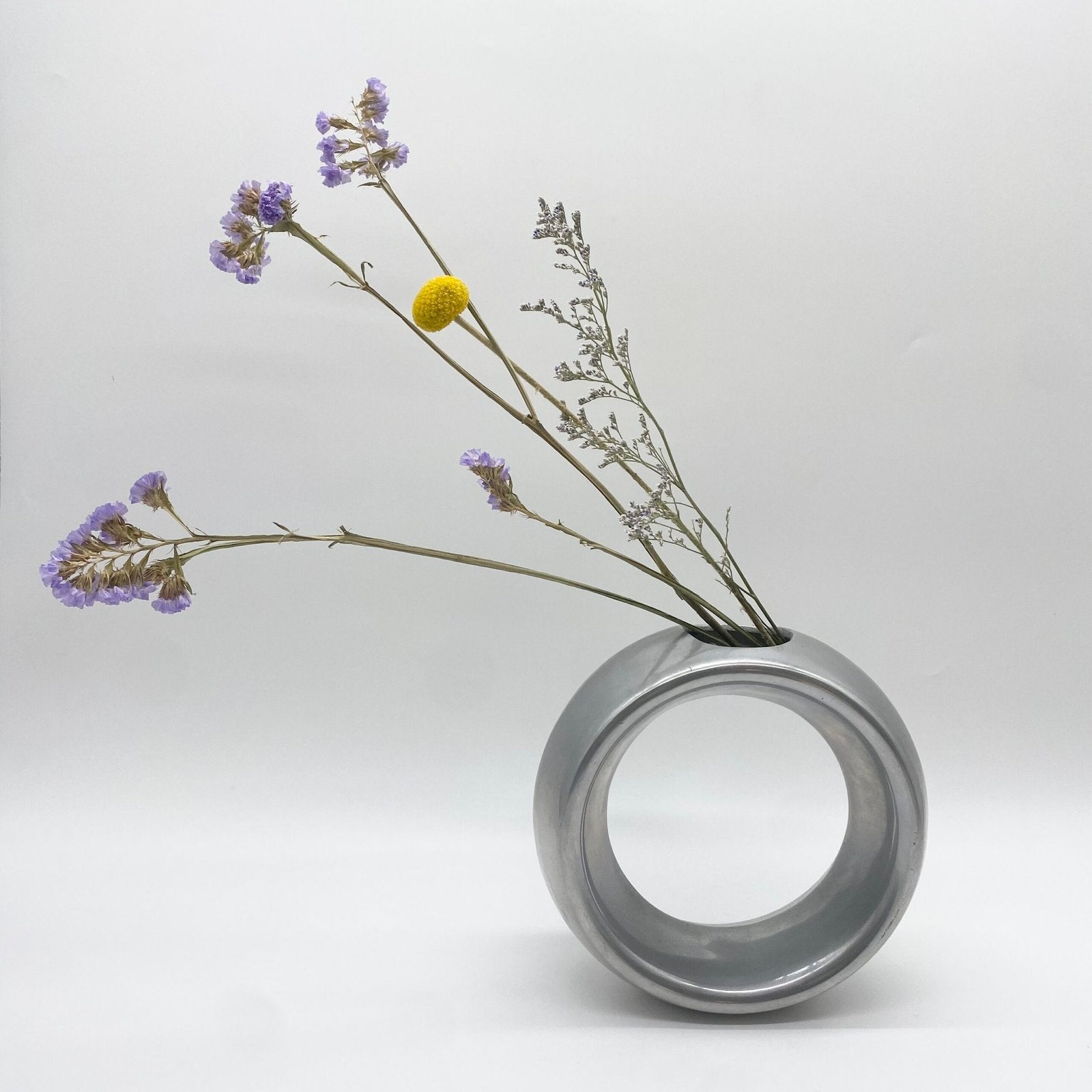 VASE "WHEEL" / FONTE D’ALUMINIUM – 1980s