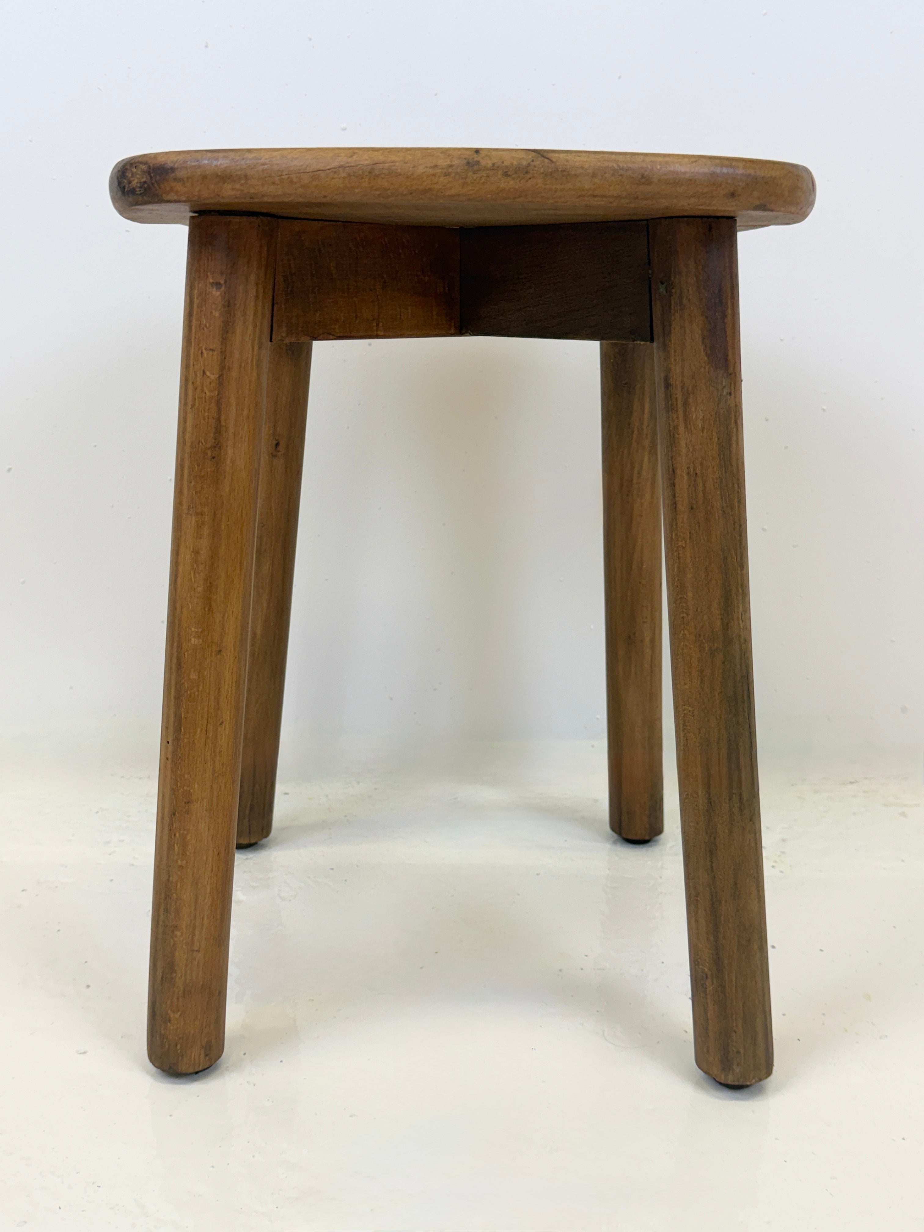 TABOURET EN BOIS — PIERRE GAUTIER-DELAYE, FRANCE, 1960s