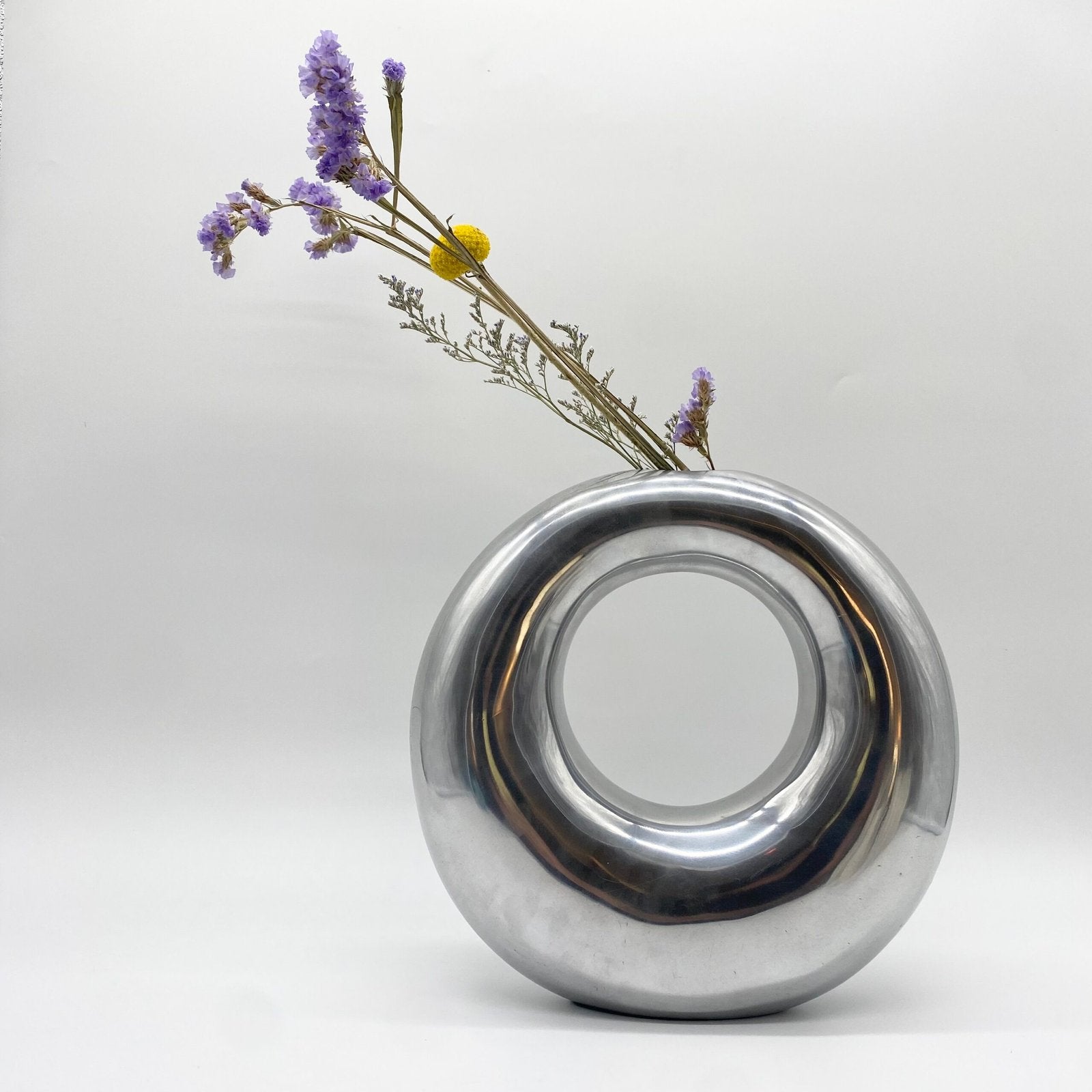 VASE "DONUT" XL / FONTE D’ALUMINIUM POLI – 1980s