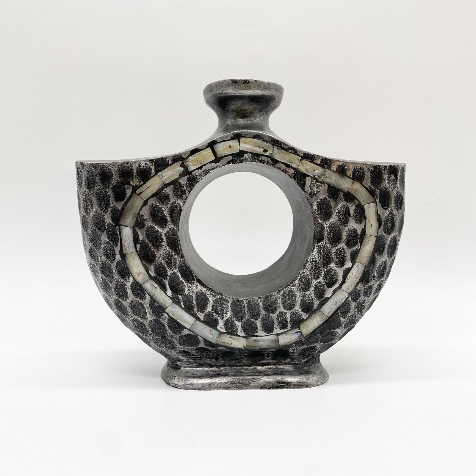 VASE "MARTELÉ NACRE" / FONTE D’ALUMINIUM – 1980s