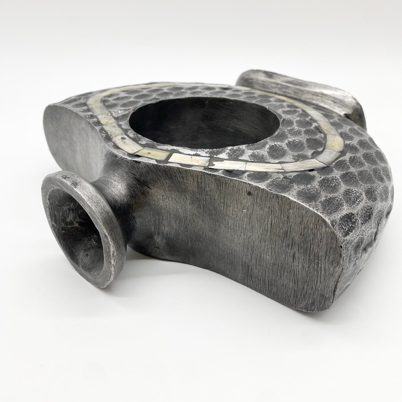 VASE "MARTELÉ NACRE" / FONTE D’ALUMINIUM – 1980s