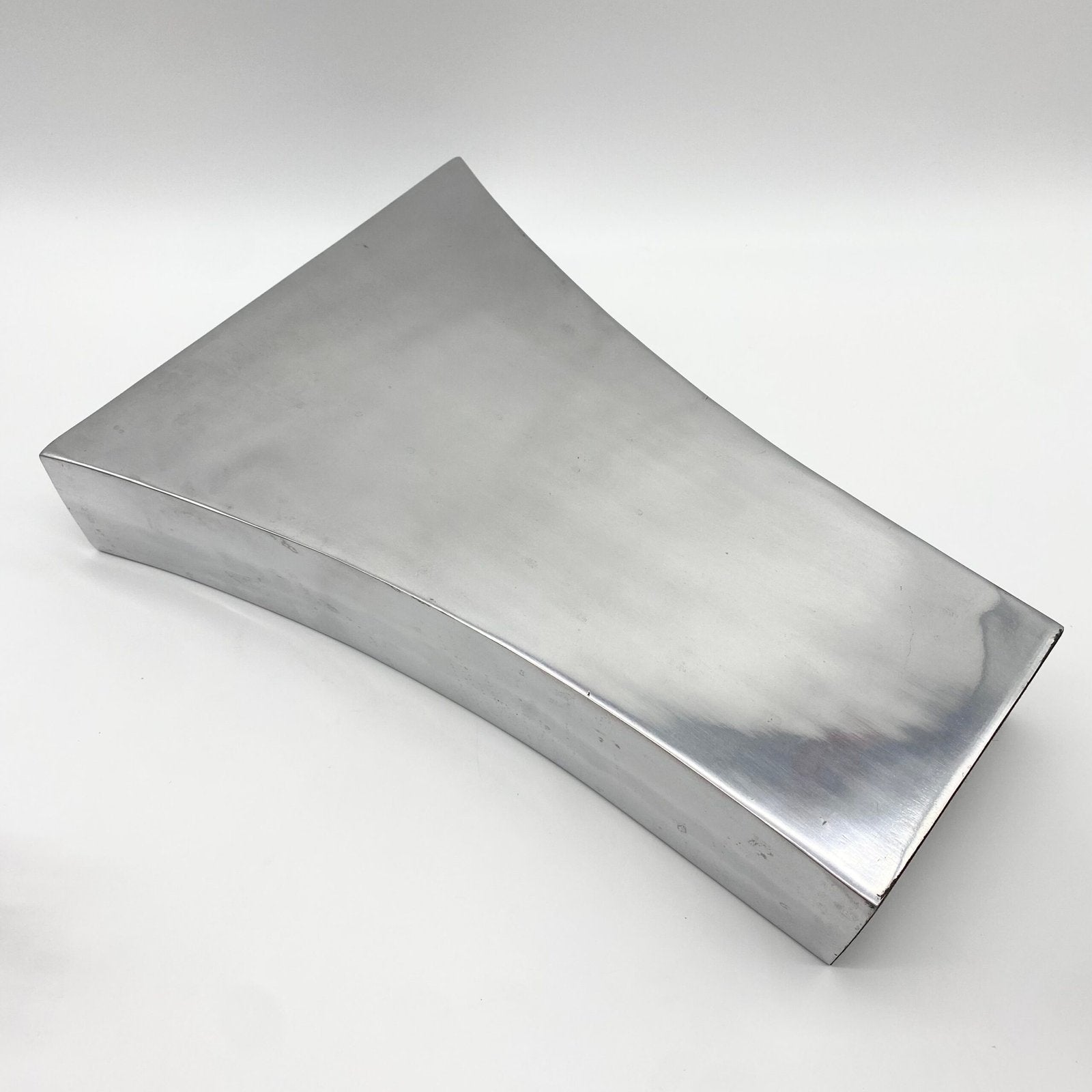 VASE "ÉVASÉ" XXL / FONTE D’ALUMINIUM – 1980s