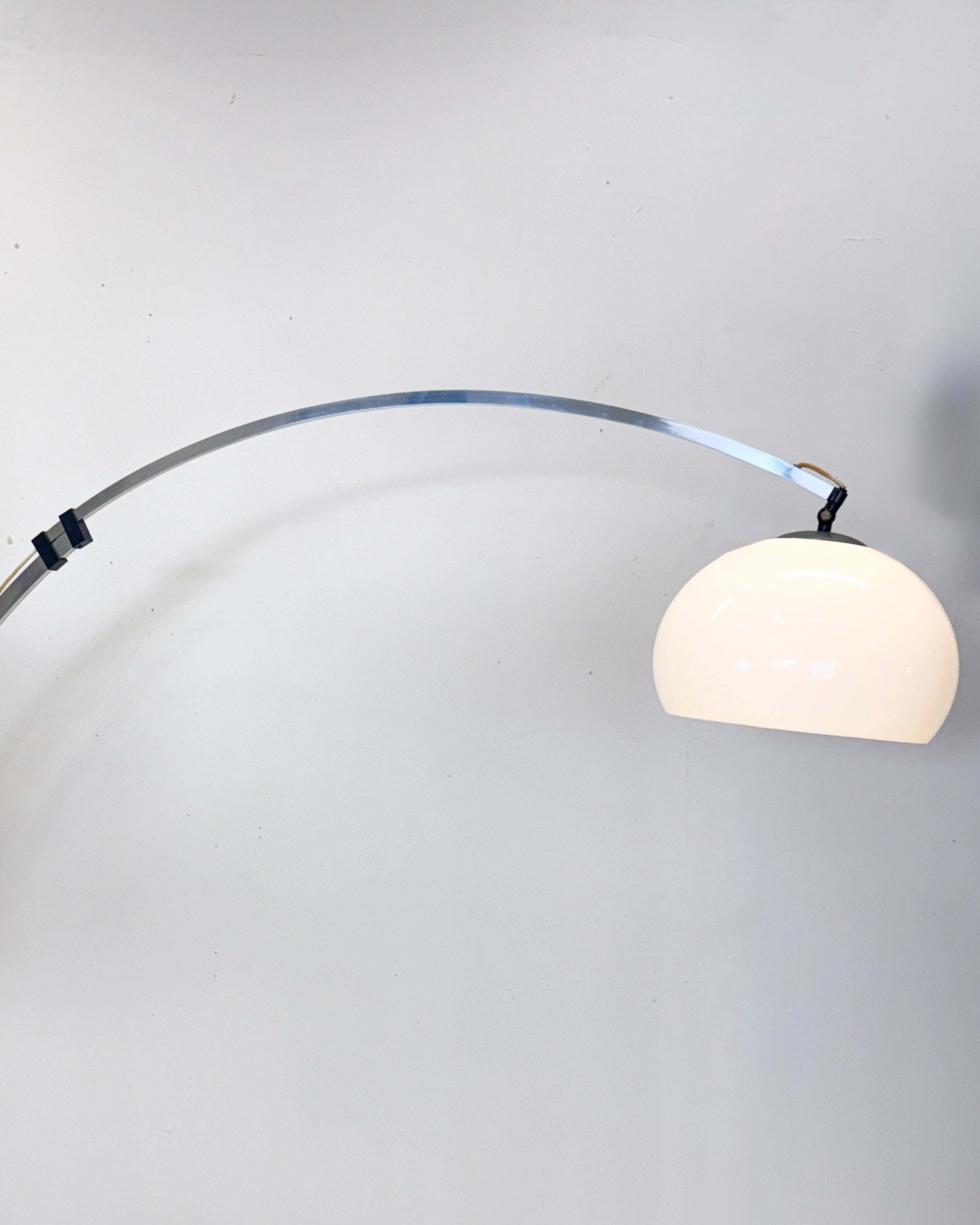 LAMPADAIRE "ARC" TÉLESCOPIQUE — GUZZINI, ITALIE, 1970s