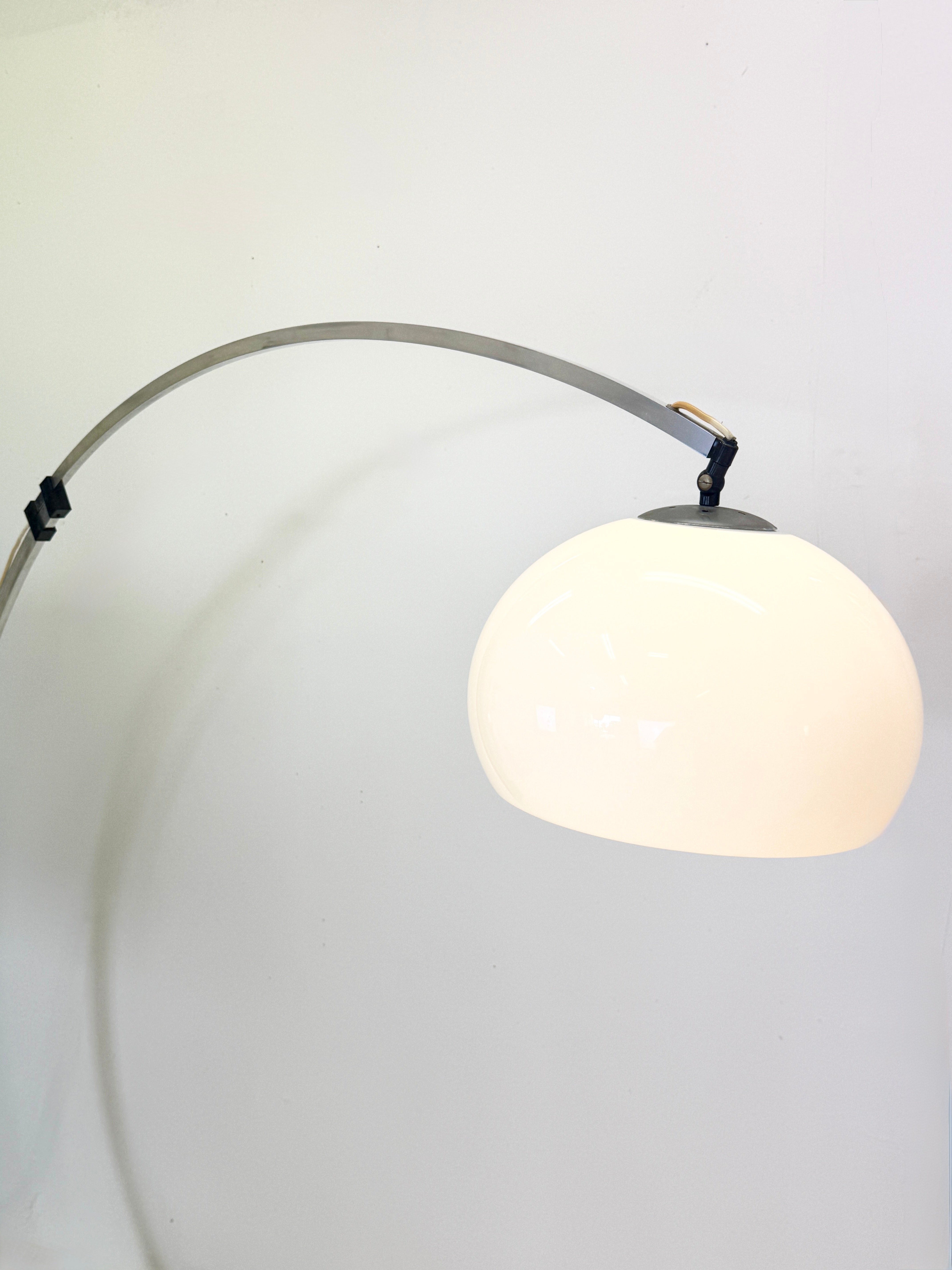 LAMPADAIRE "ARC" TÉLESCOPIQUE — GUZZINI, ITALIE, 1970s