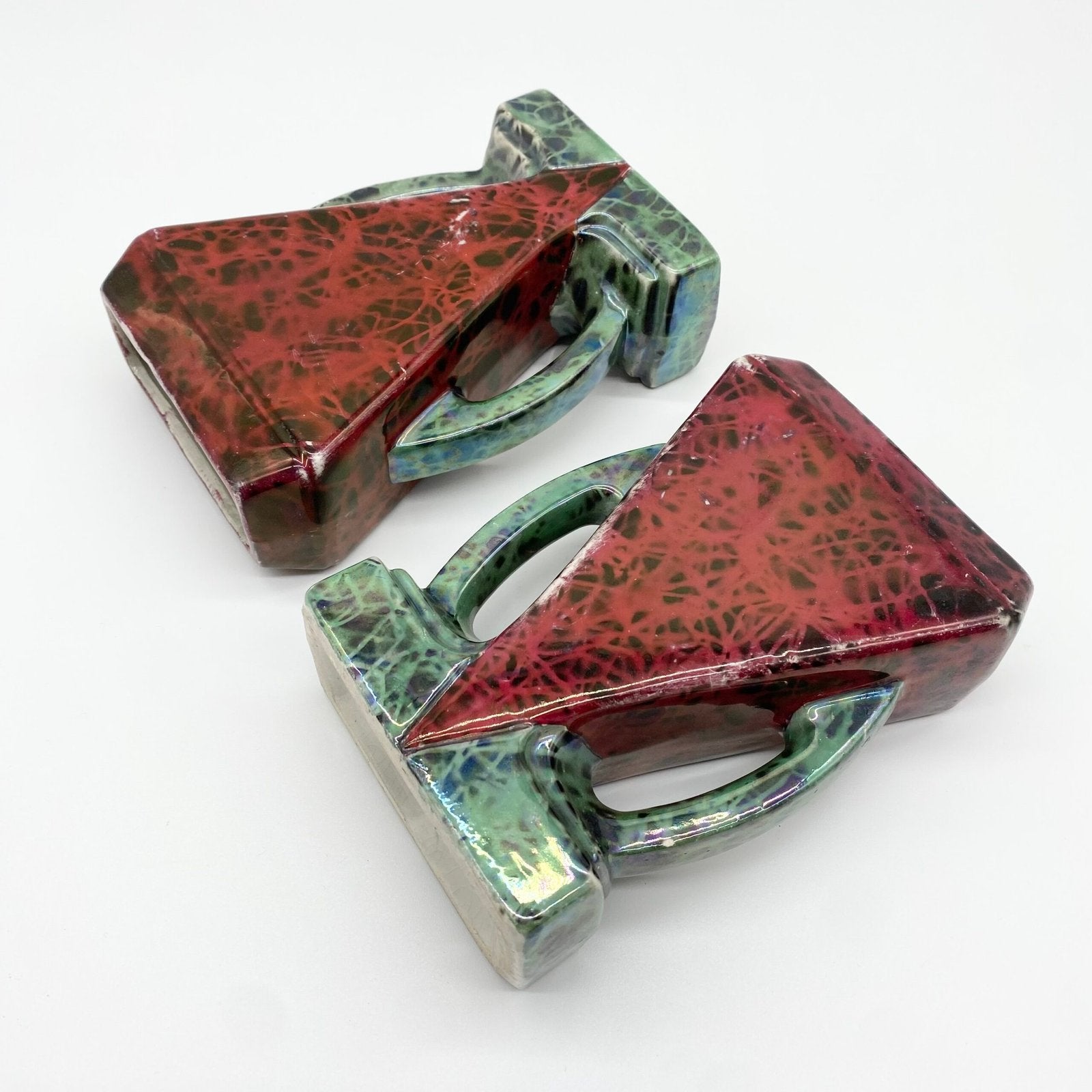 PAIRE DE VASES ART DÉCO – "MAJOLIQUE WASMÜEL", 1930s