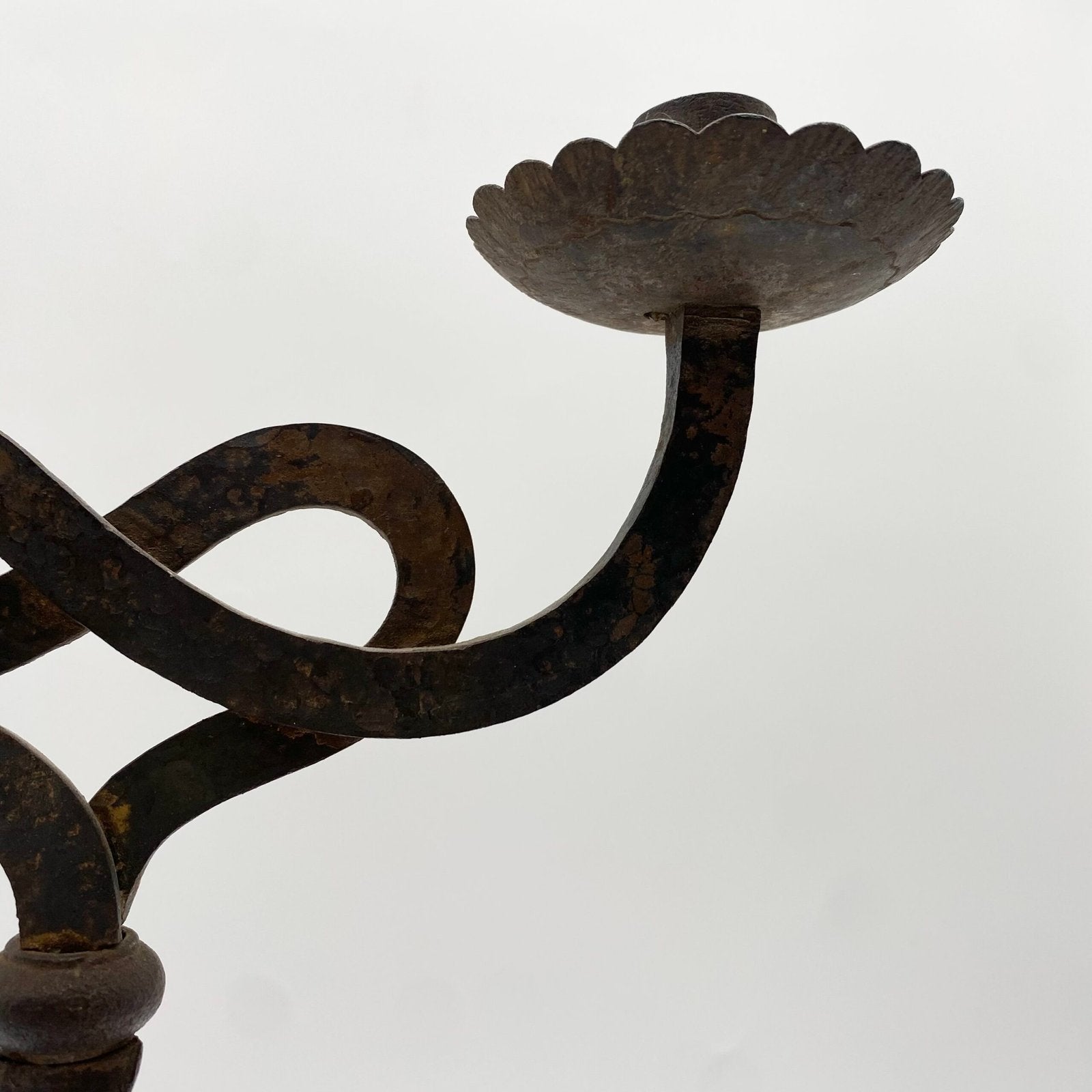 CHANDELIER "ASTRAL" / FER FORGÉ – TRAVAIL ARTISANAL