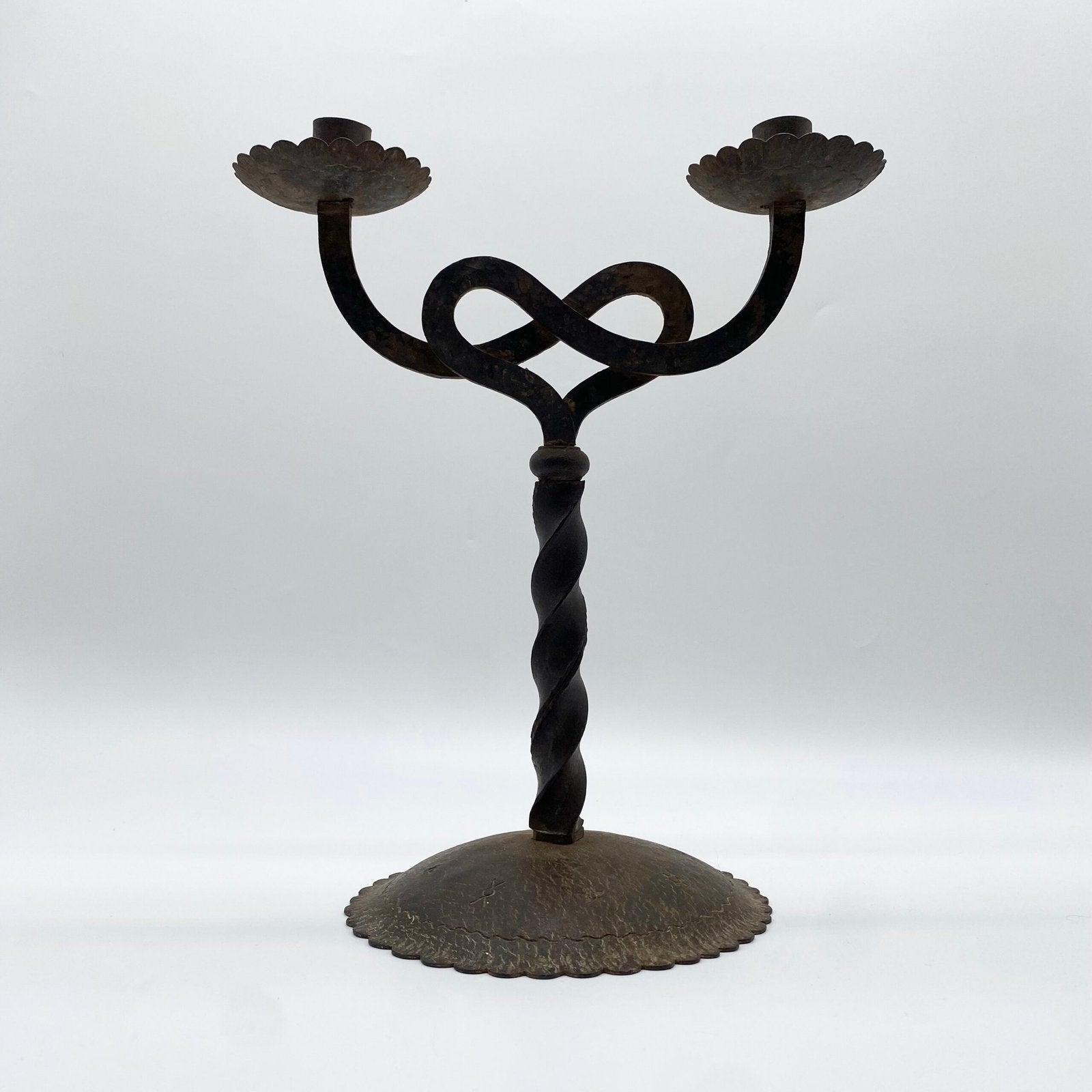 CHANDELIER "ASTRAL" / FER FORGÉ – TRAVAIL ARTISANAL