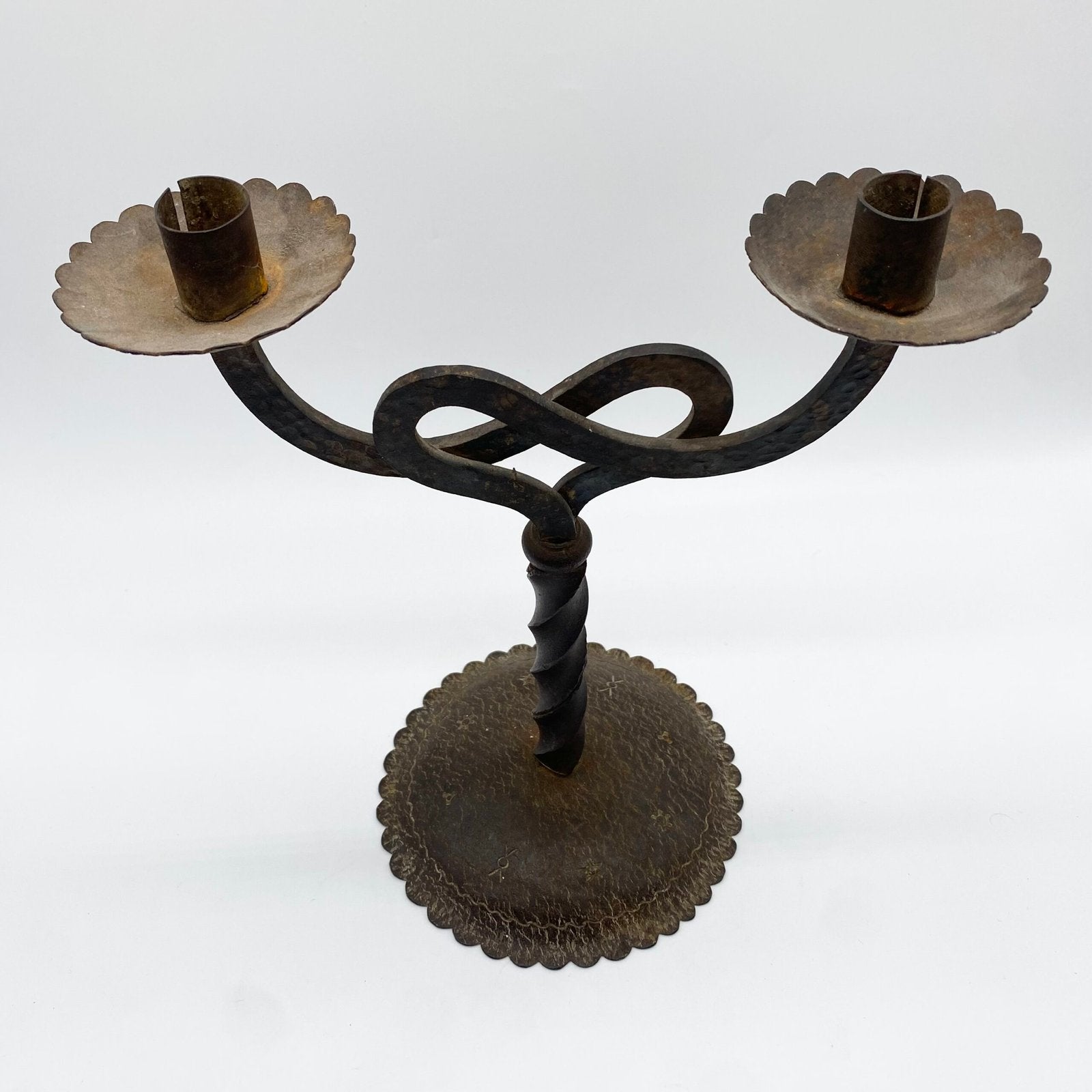 CHANDELIER "ASTRAL" / FER FORGÉ – TRAVAIL ARTISANAL